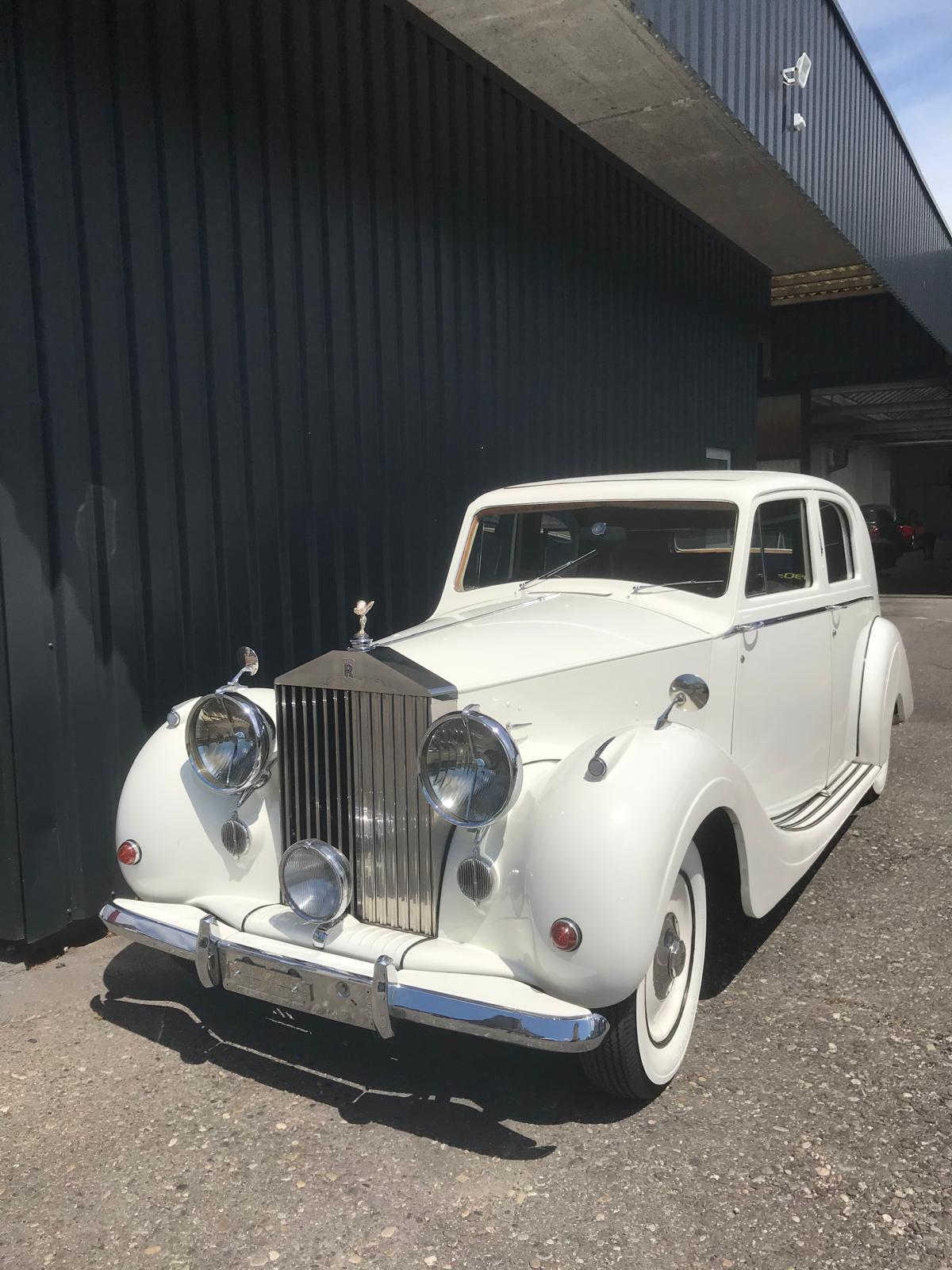 ROLLS-ROYCE Silver Wraith-image-1
