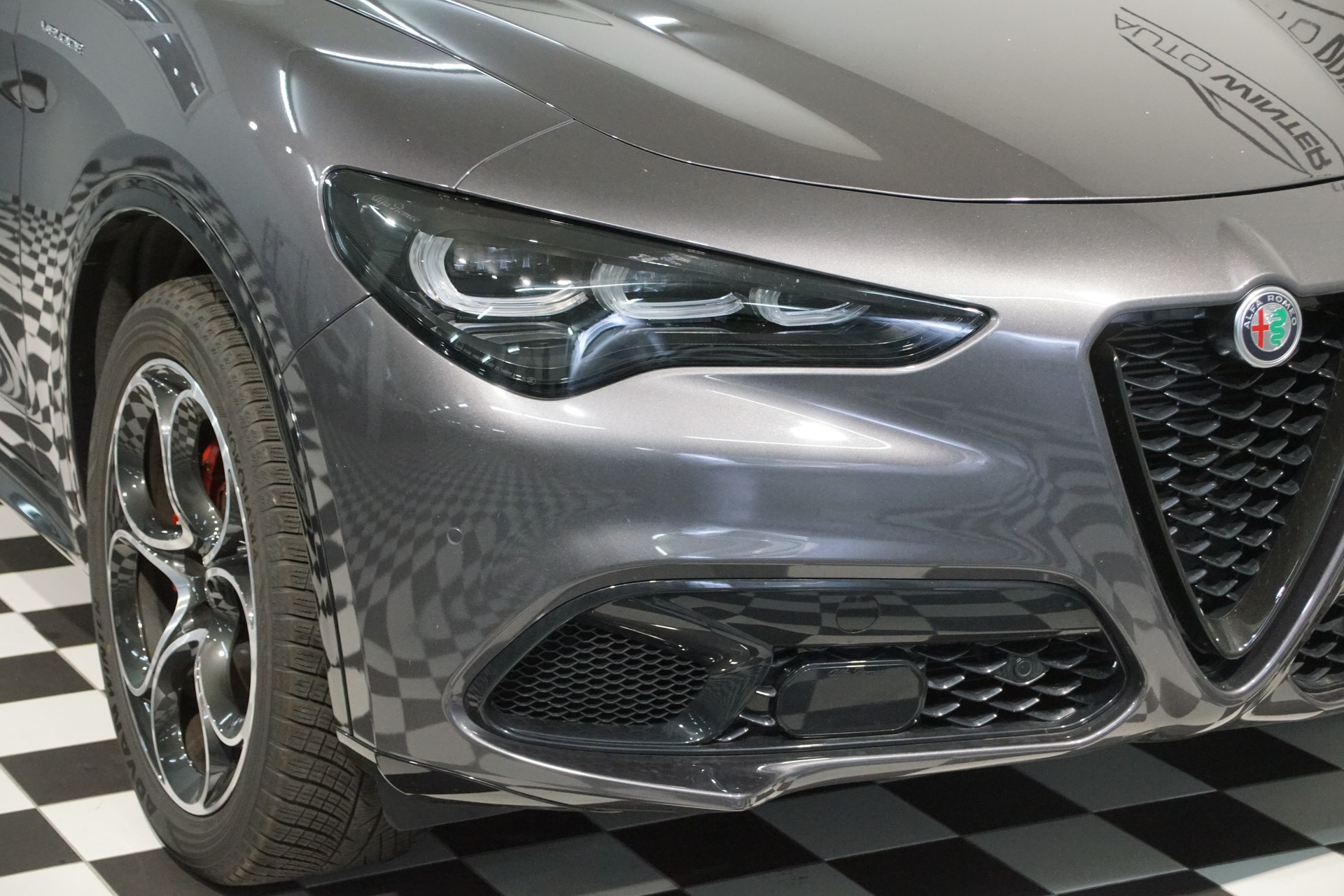 ALFA ROMEO Stelvio 2.0 Veloce Q4 AT8 + SKY swiss-image-3