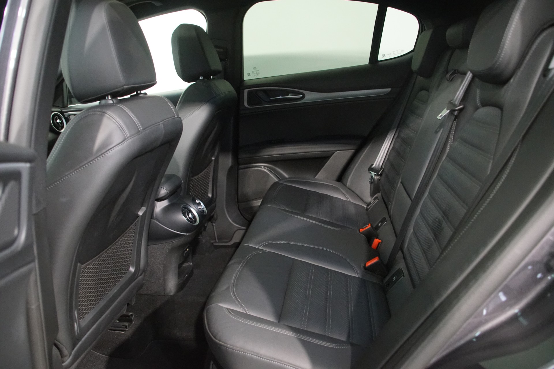 ALFA ROMEO Stelvio 2.0 Veloce Q4 AT8 + SKY swiss-image-20