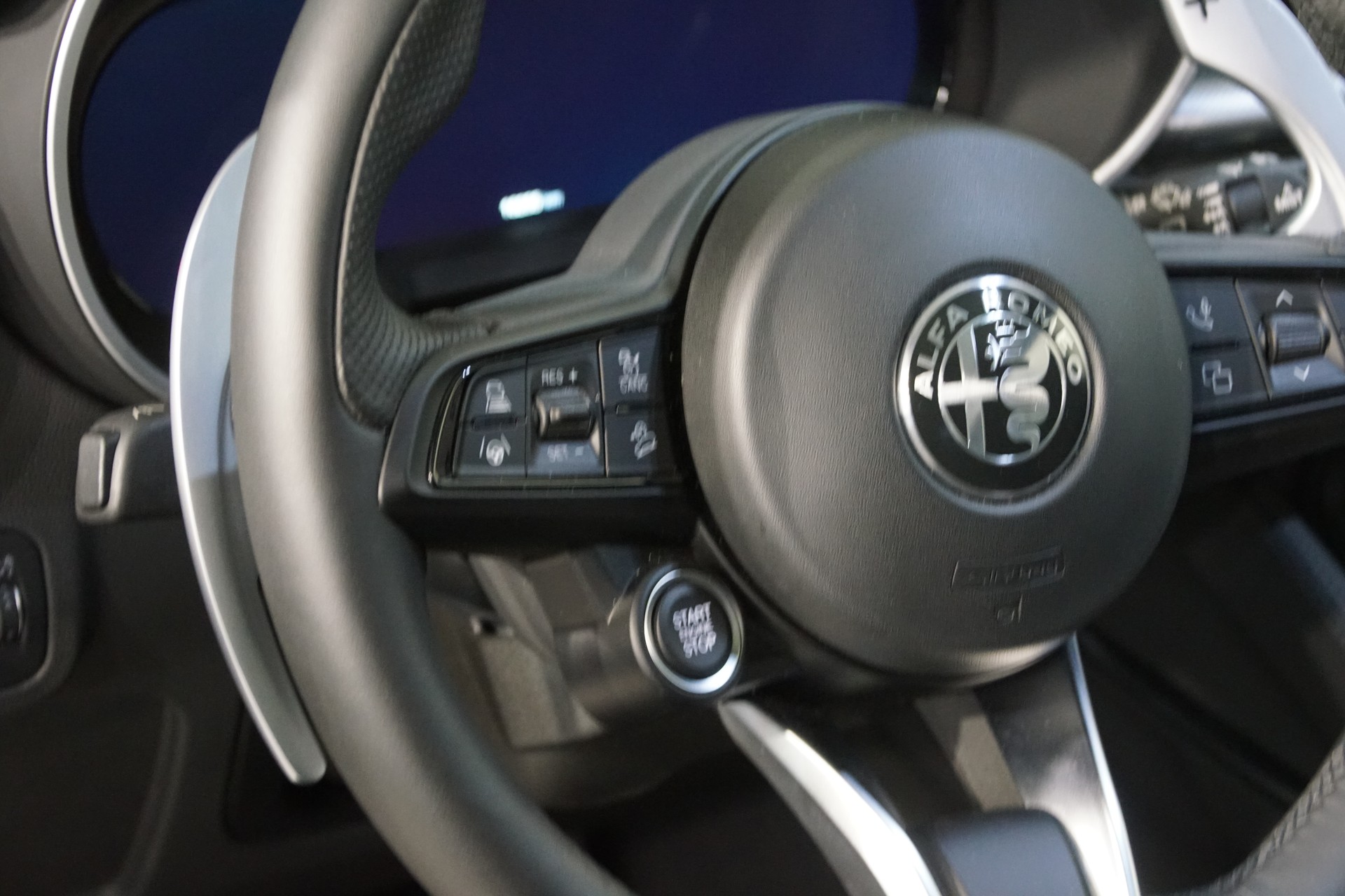 ALFA ROMEO Stelvio 2.0 Veloce Q4 AT8 + SKY swiss-image-15