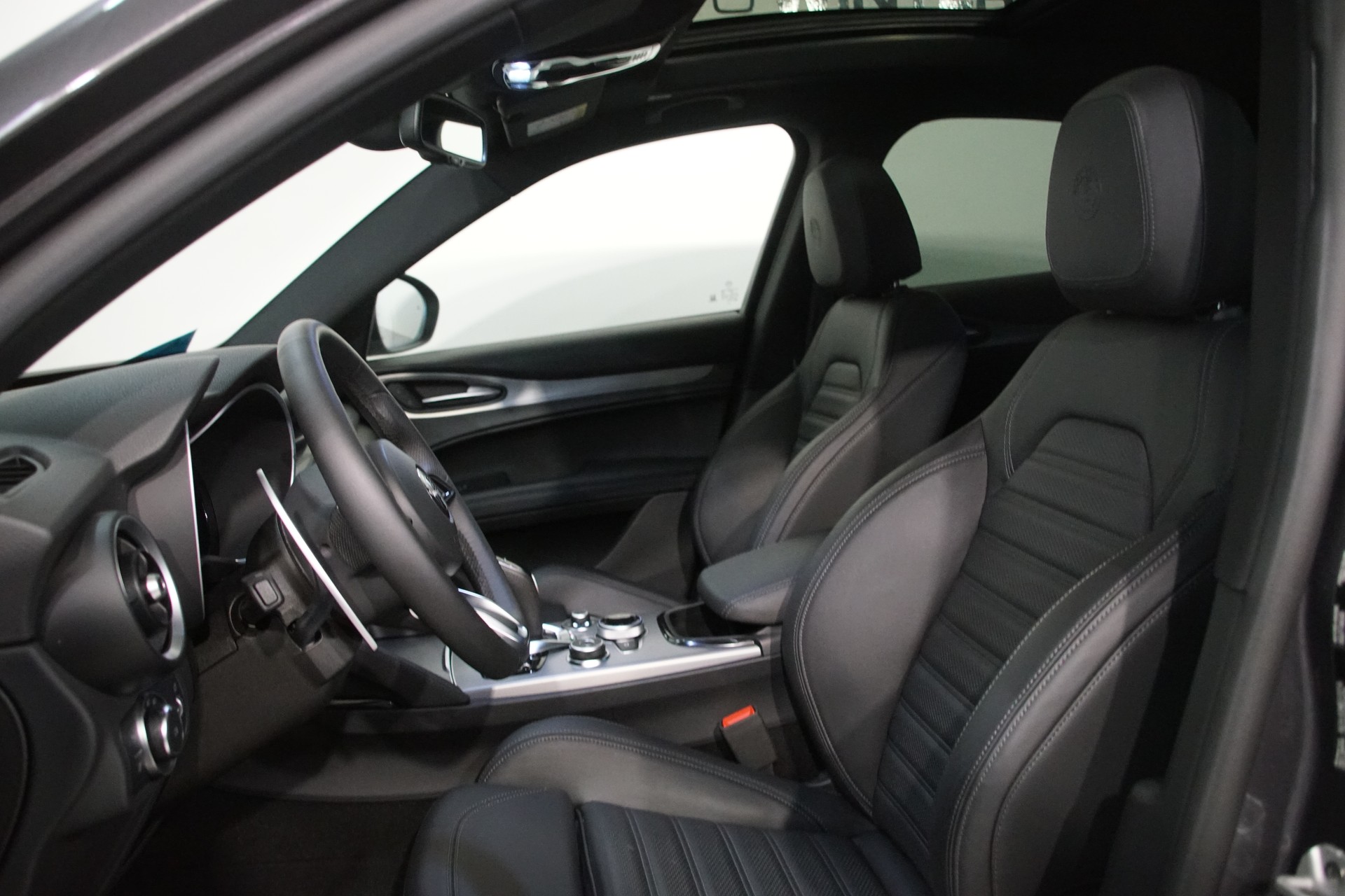 ALFA ROMEO Stelvio 2.0 Veloce Q4 AT8 + SKY swiss-image-14