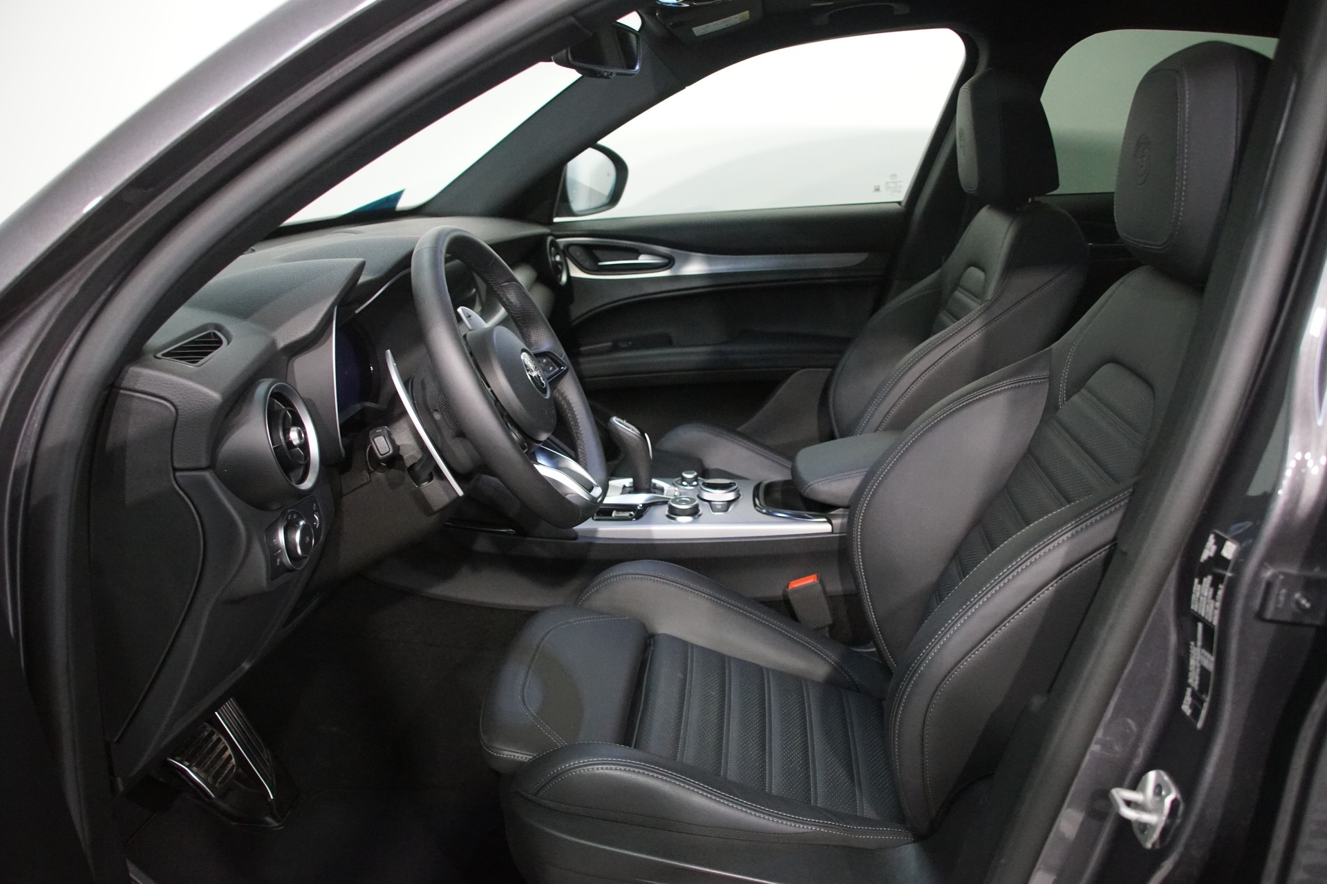 ALFA ROMEO Stelvio 2.0 Veloce Q4 AT8 + SKY swiss-image-13