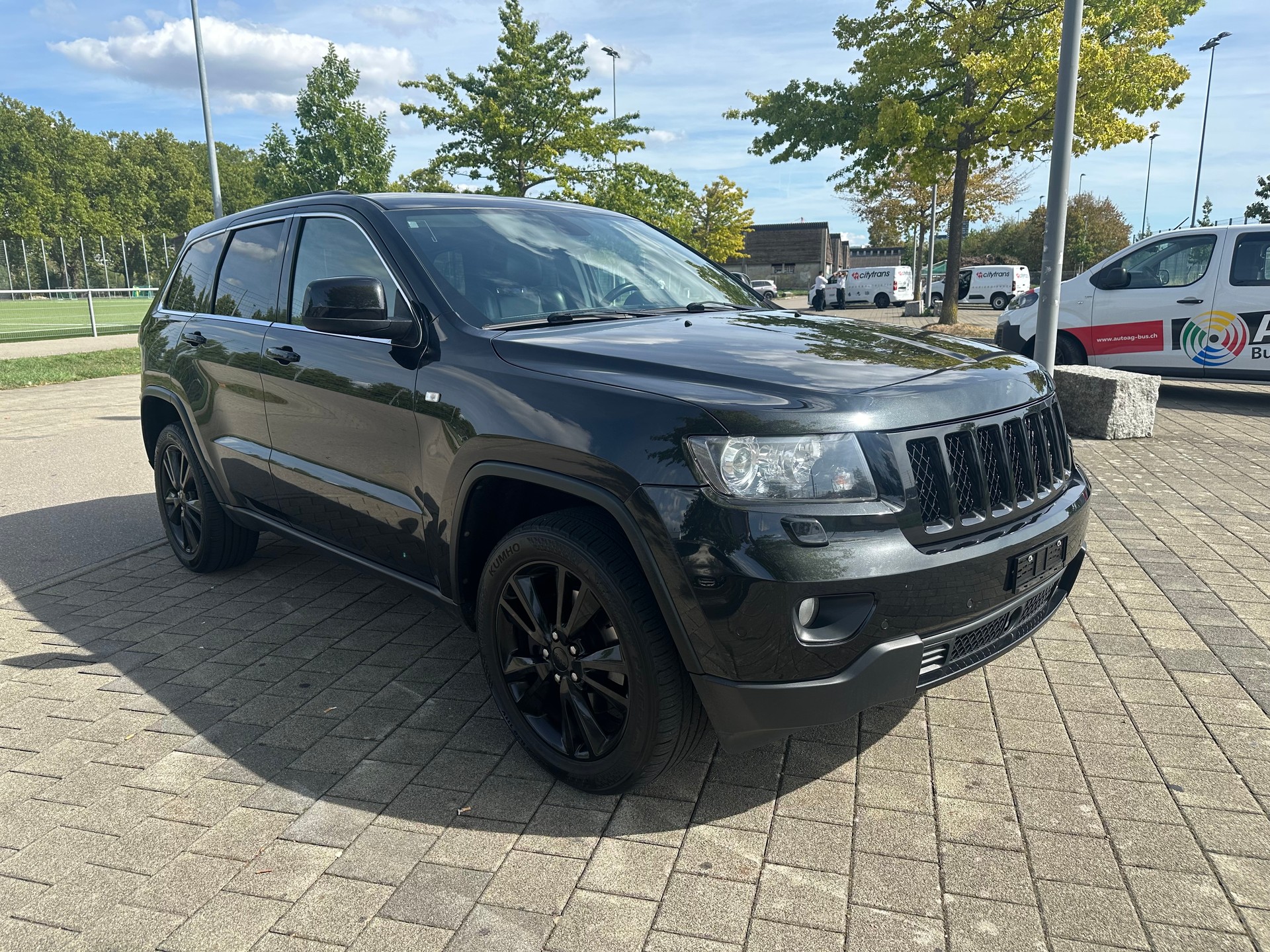 JEEP Grand Cherokee 3.0 CRD S-Limited Automatic-image-2