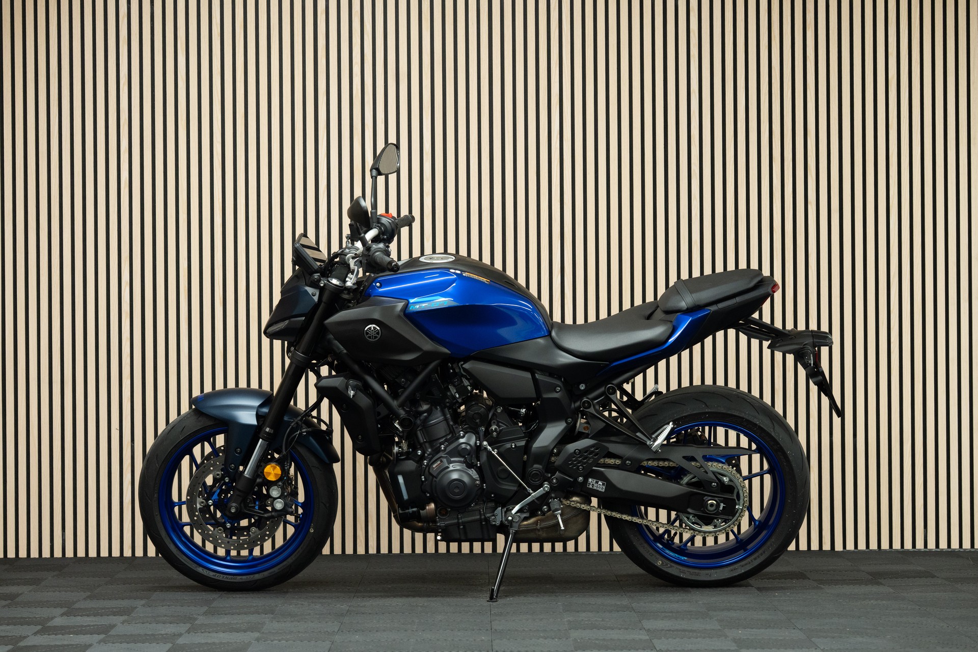 YAMAHA MT-07-showroom-element-1