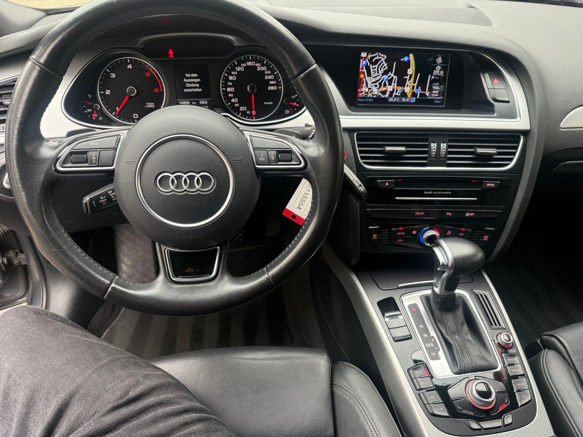 AUDI A4 Avant 2.0 TDI multitronic S-Line-image-5