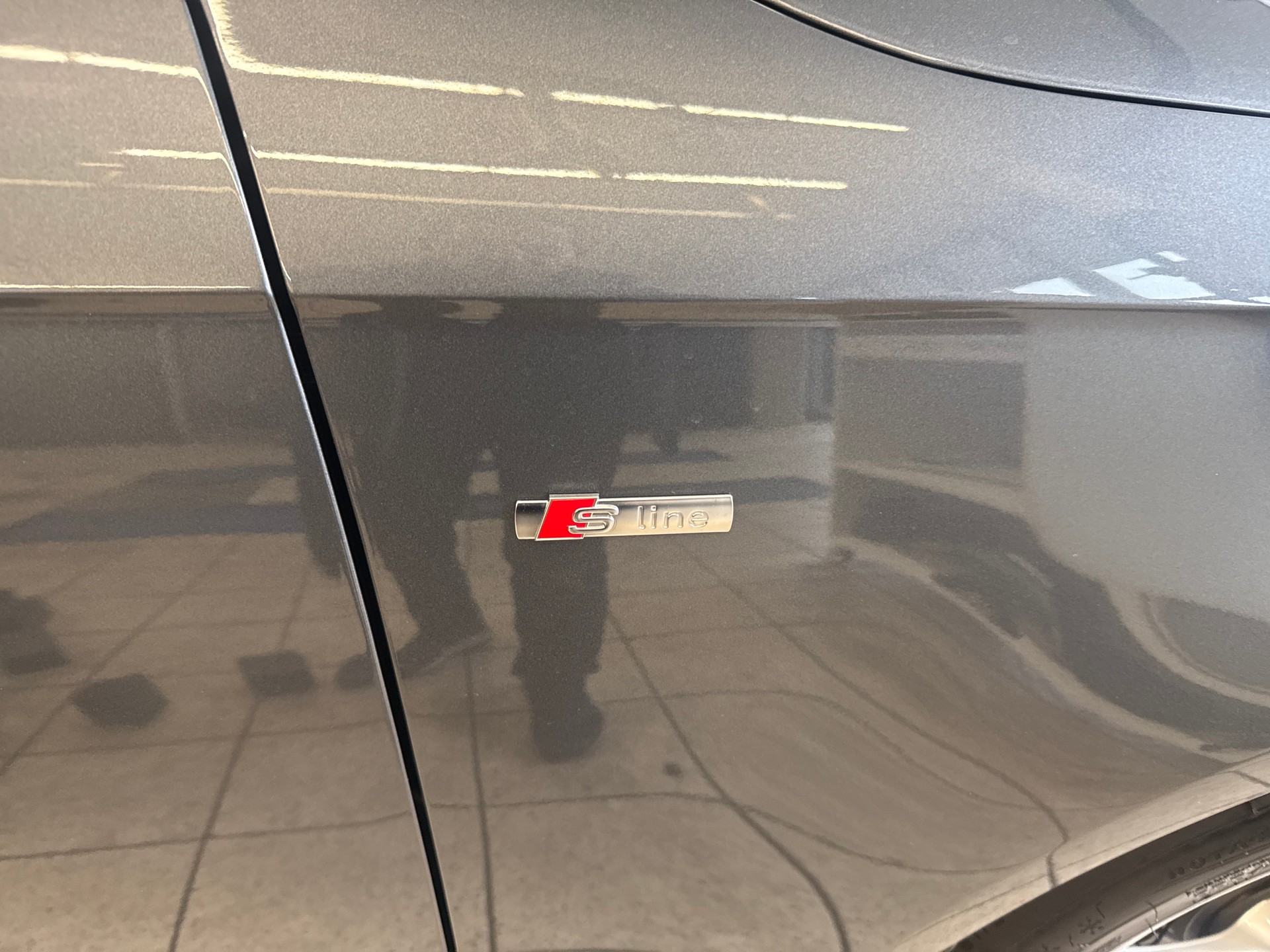 AUDI A4 Avant 2.0 TDI multitronic S-Line-image-14