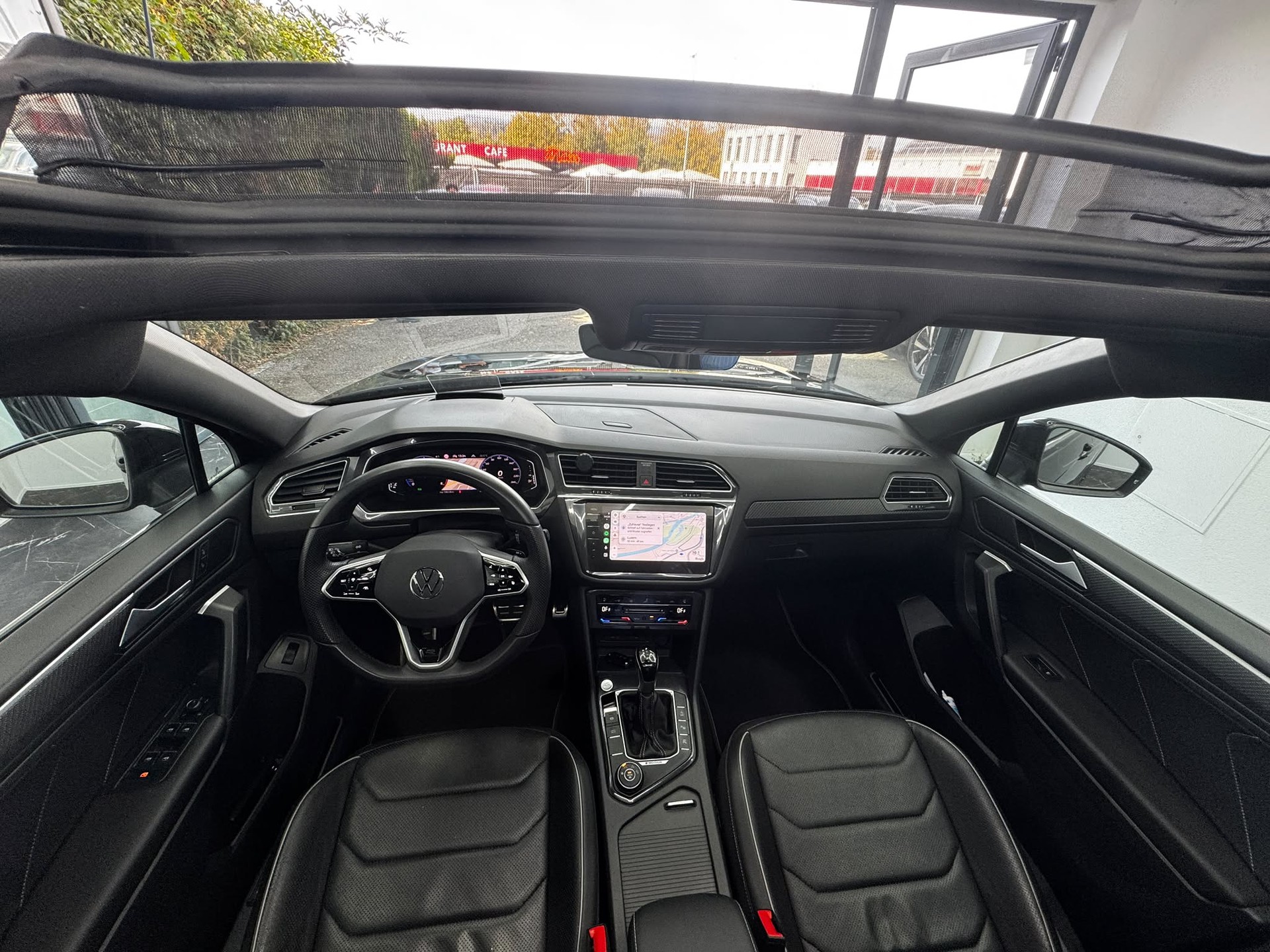 VW Tiguan Allspace 2.0TSI R-Line 4Motion DSG | 7-Sitzer | Panorama | Vollaustattung |-image-17