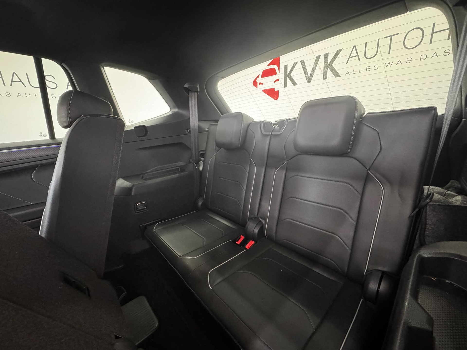 VW Tiguan Allspace 2.0TSI R-Line 4Motion DSG | 7-Sitzer | Panorama | Vollaustattung |-image-18