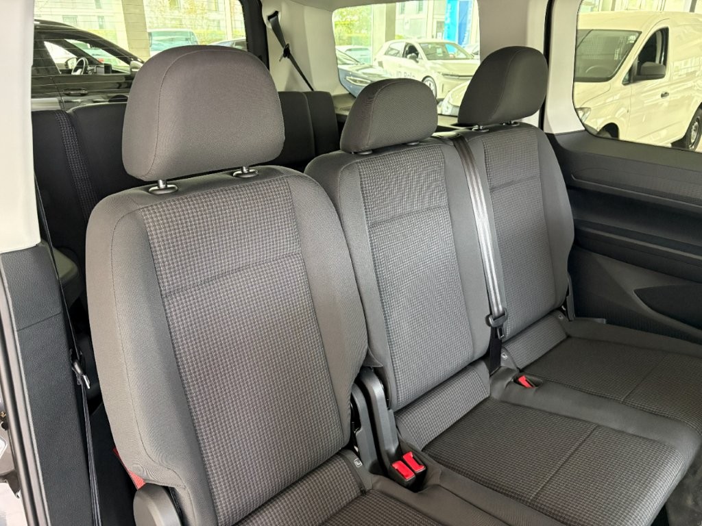 VW Caddy Maxi 2.0 TDI Liberty 4Motion-image-5