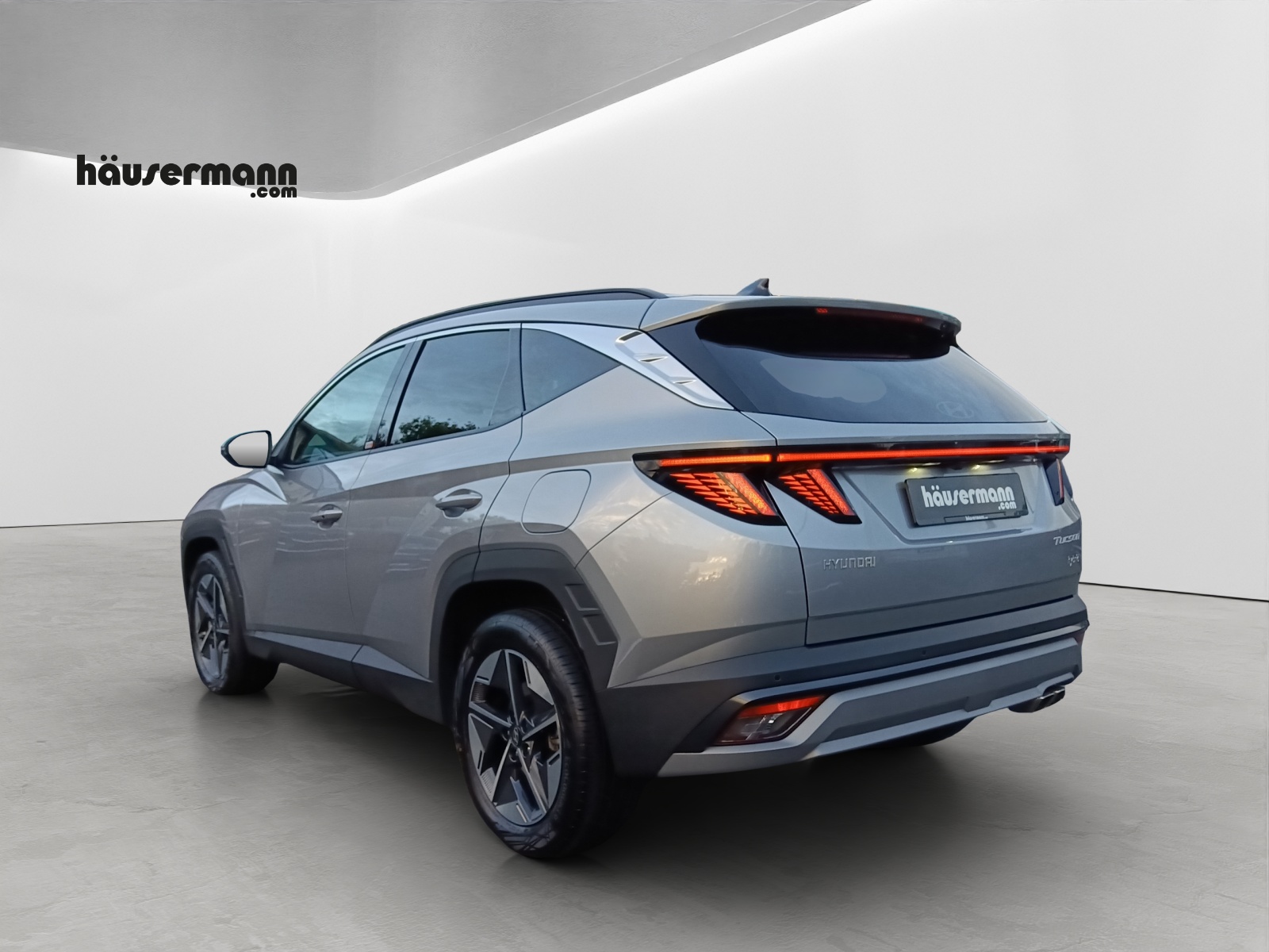 HYUNDAI Tucson 1.6 T-GDi HEV Origo 4WD-image-3