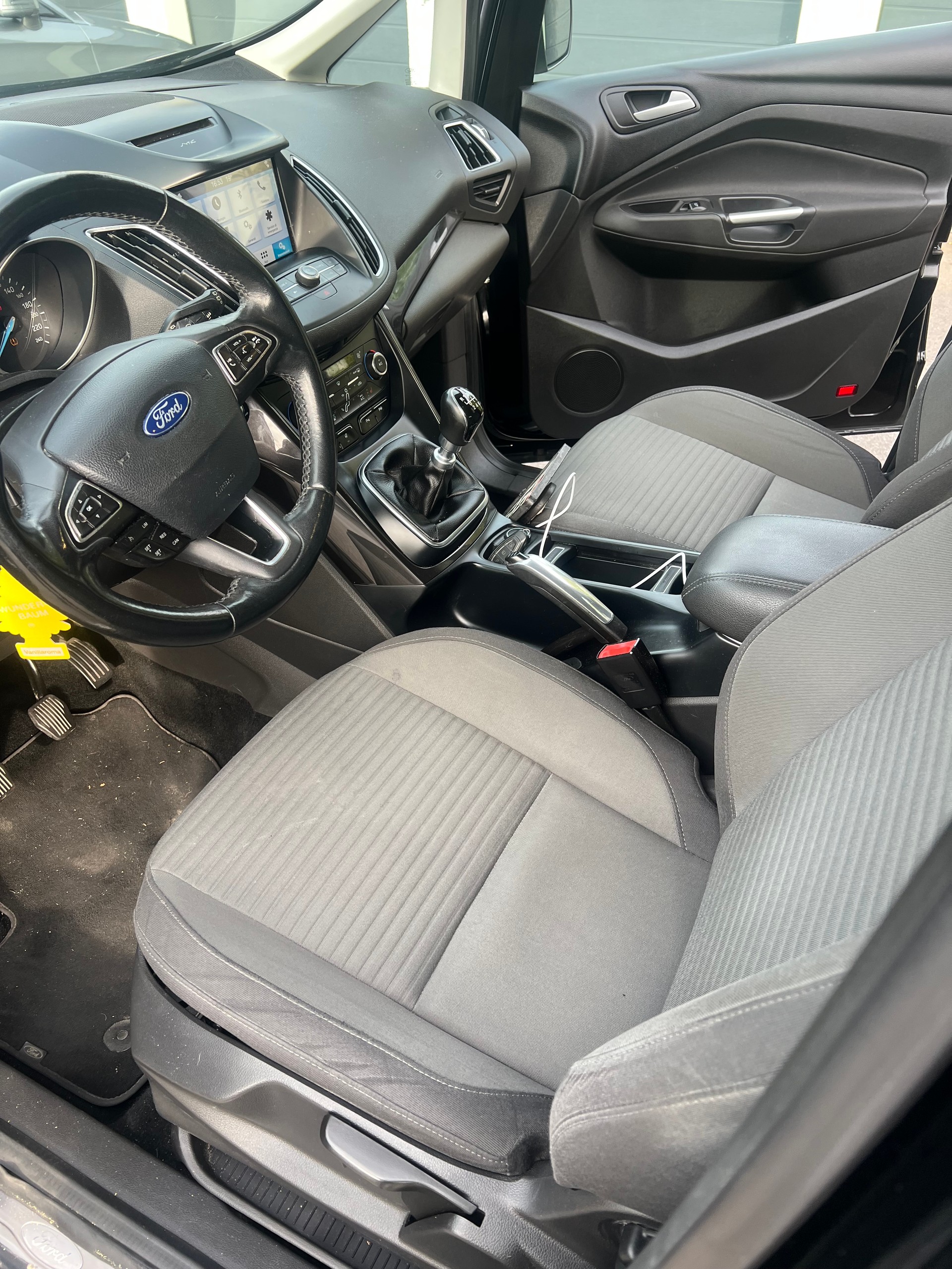FORD GrC-Max 1.5 TDCi Titanium-image-10