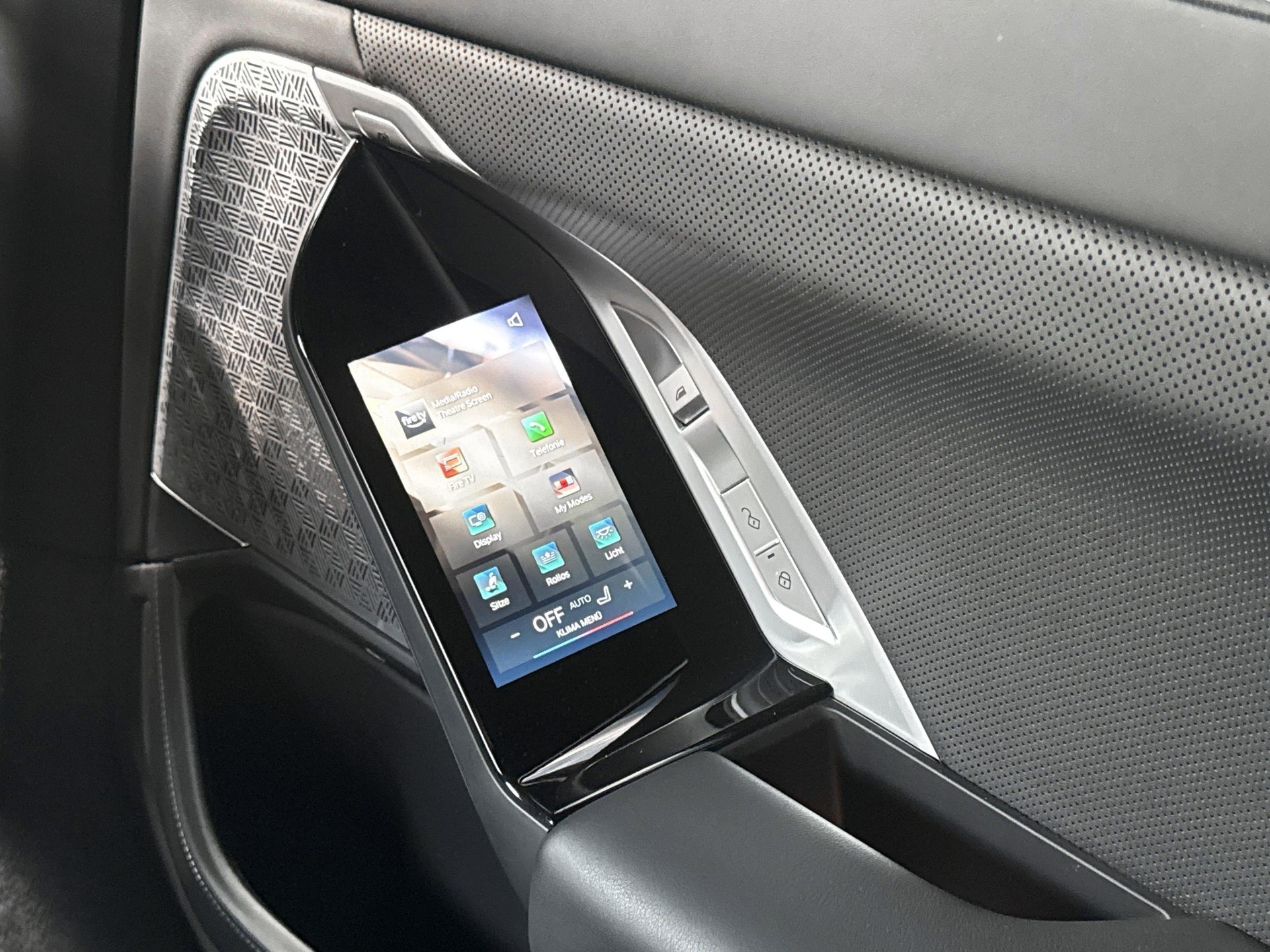 BMW i7 xDrive 60 M Sport Pro-image-21