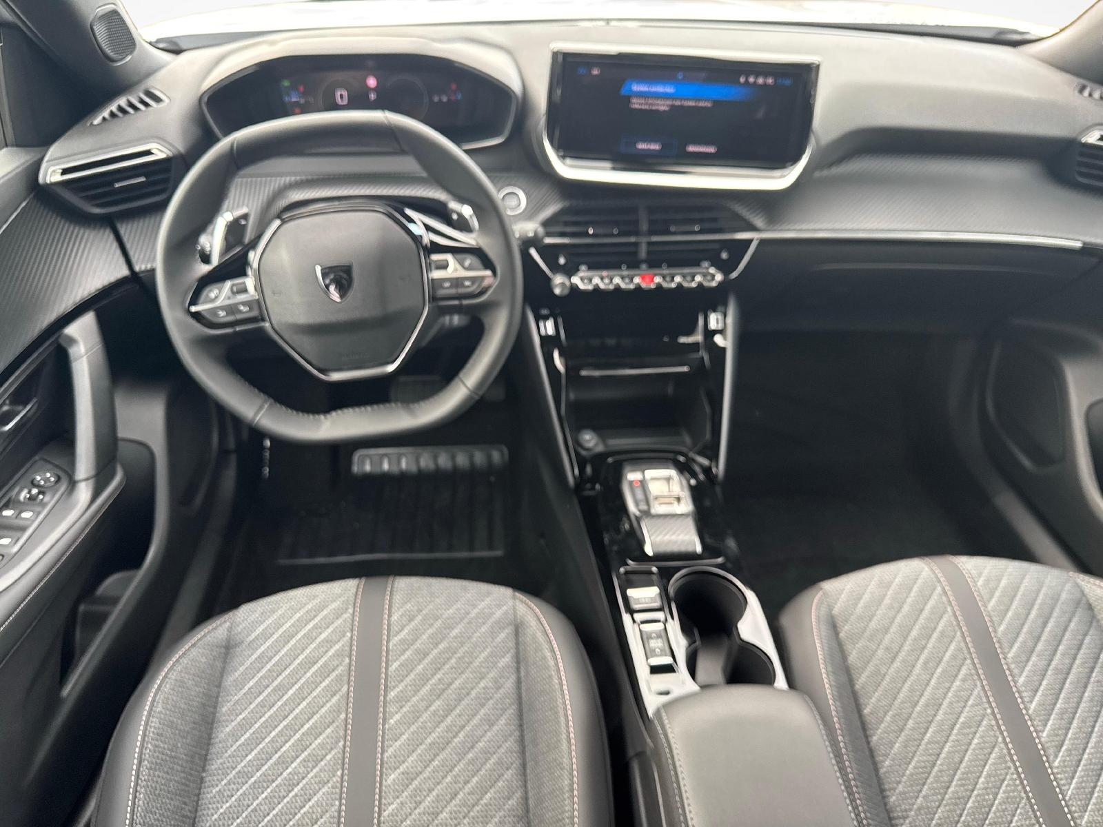 PEUGEOT 2008 1.2 Hybrid 145 Allure Premium-image-8