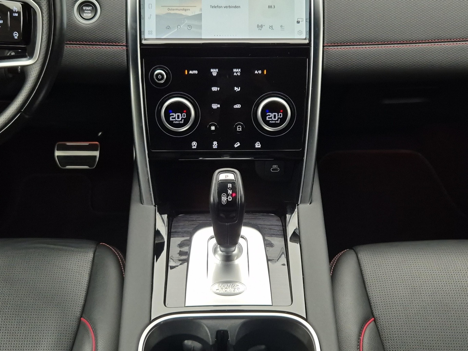 LAND ROVER Discovery Sport 2.0 Si4 290 Black Edition-image-14