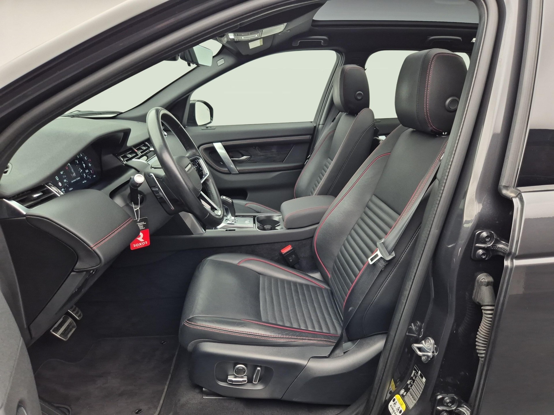 LAND ROVER Discovery Sport 2.0 Si4 290 Black Edition-image-2