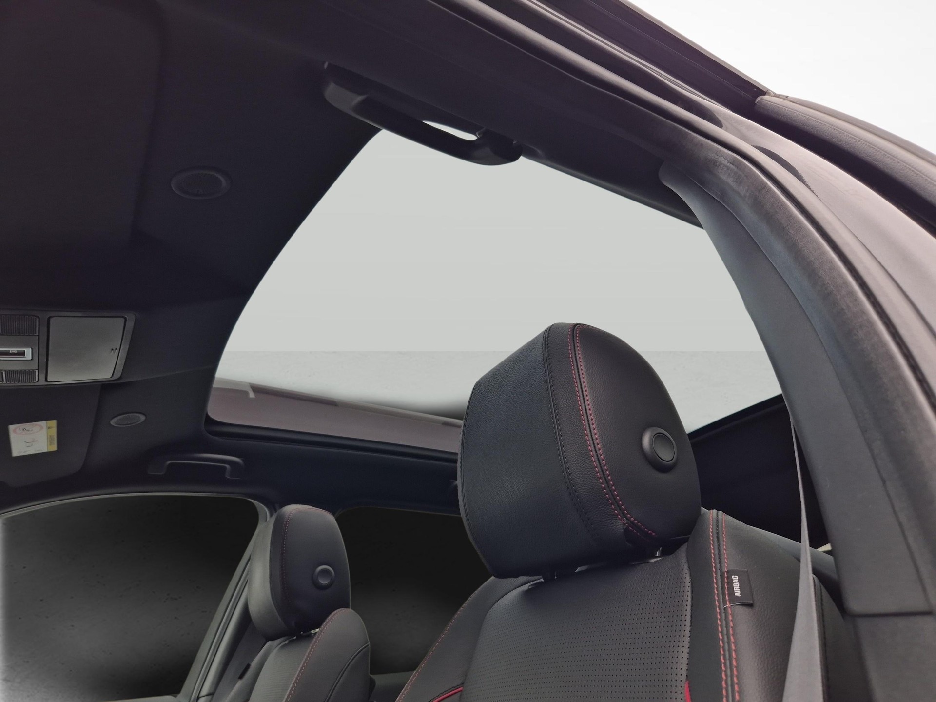 LAND ROVER Discovery Sport 2.0 Si4 290 Black Edition-image-17