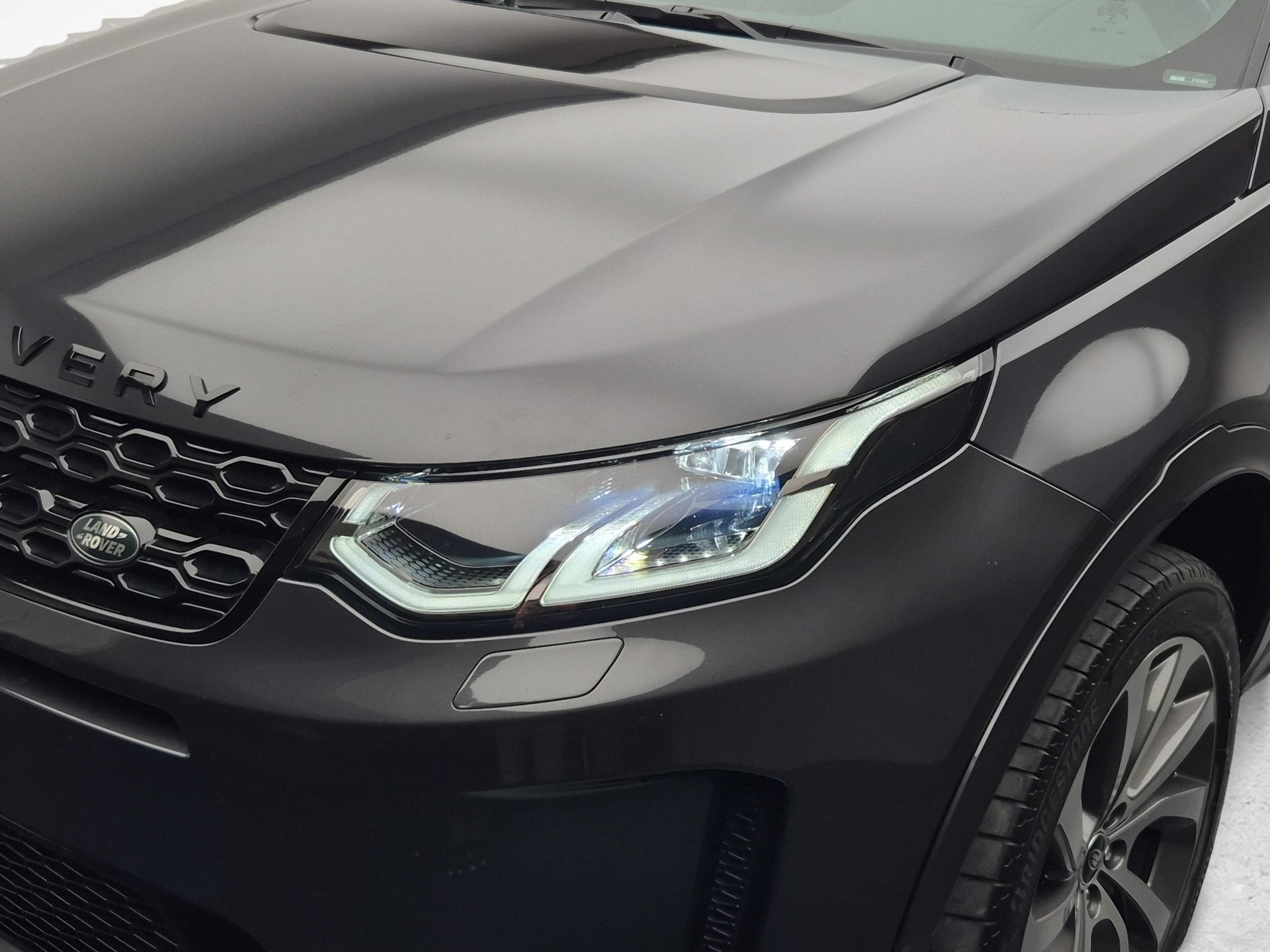LAND ROVER Discovery Sport 2.0 Si4 290 Black Edition-image-19
