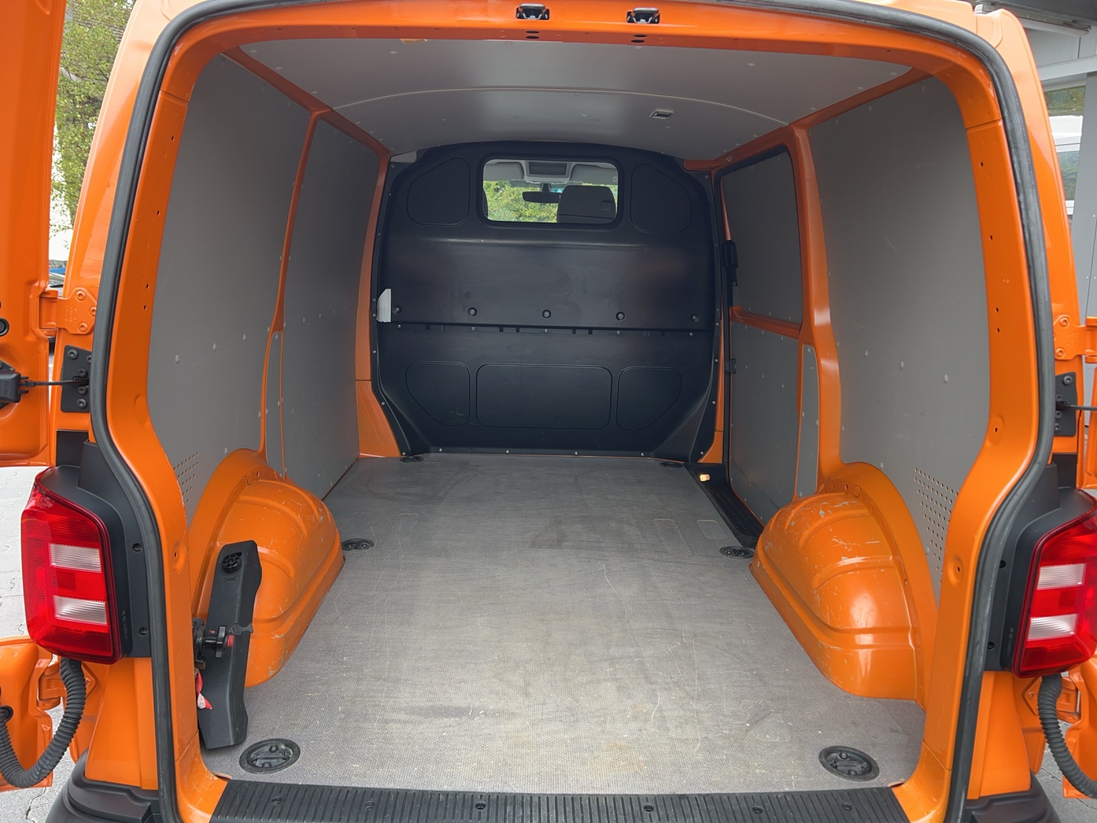 VW T6 2.0 TDI DSG-image-7