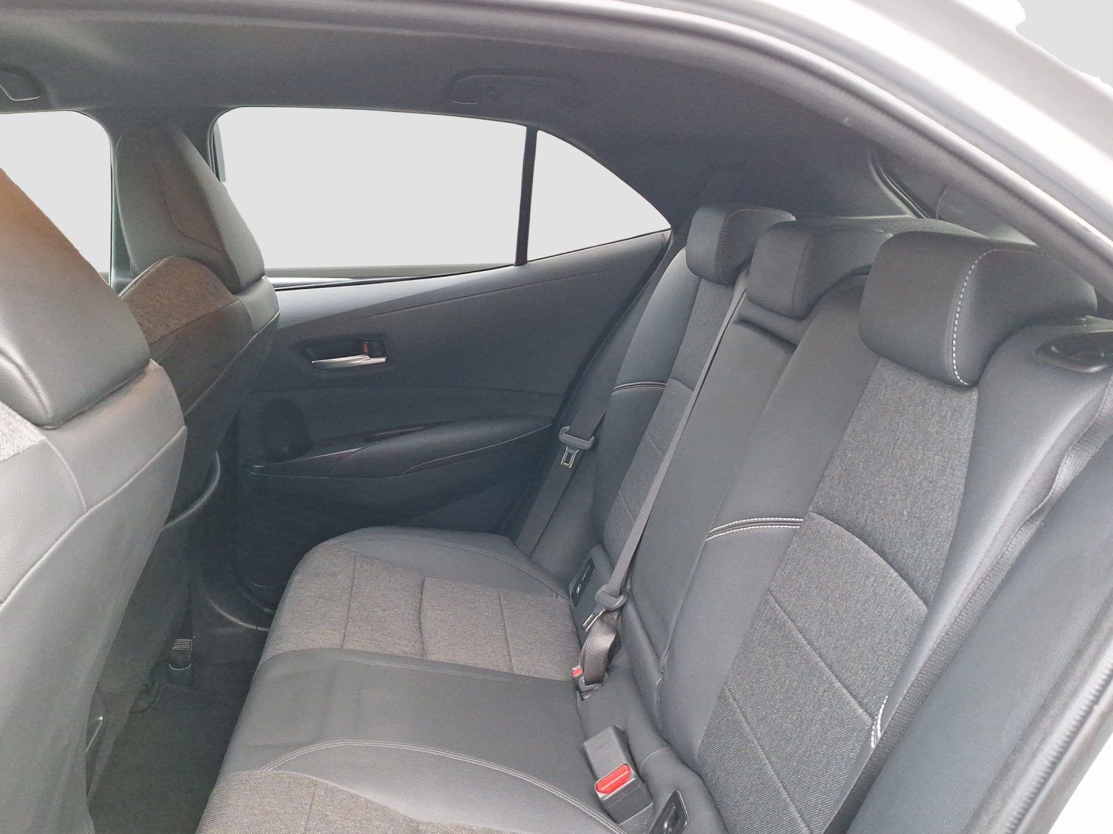 TOYOTA Corolla 2.0 HSD Trend-image-10