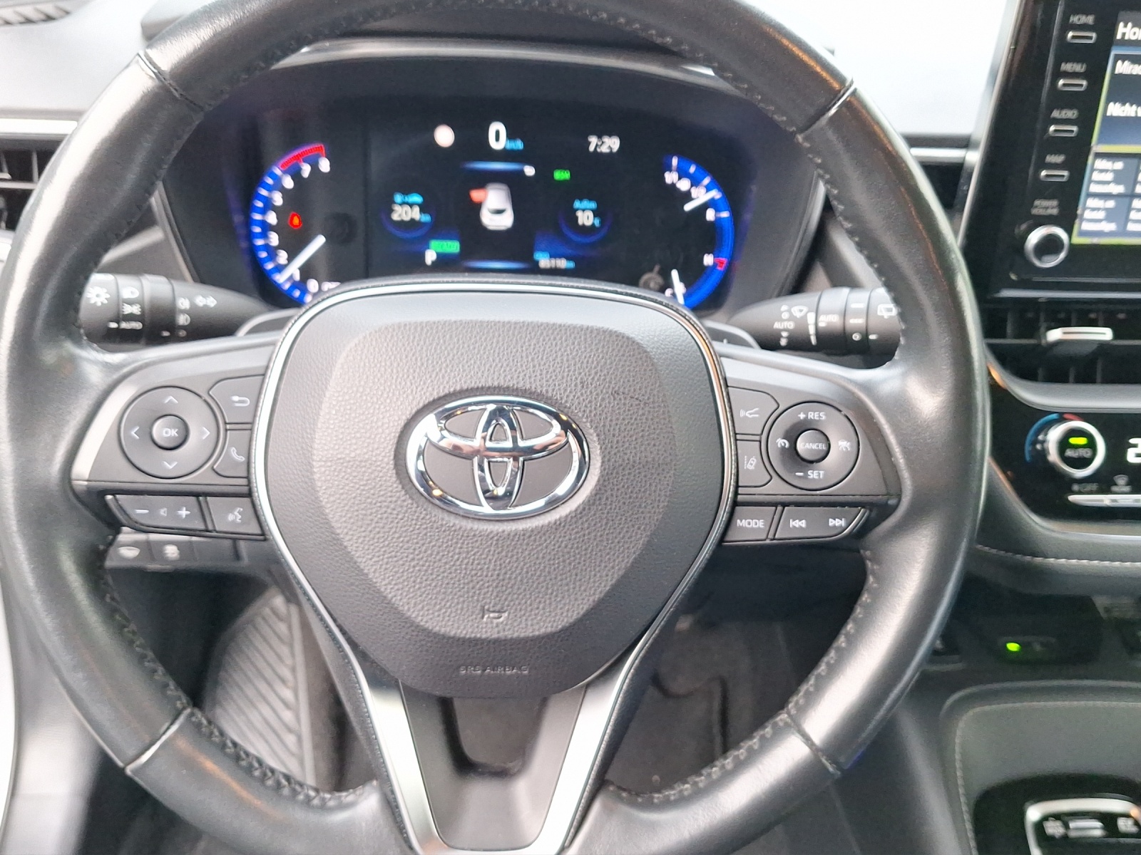 TOYOTA Corolla 2.0 HSD Trend-image-13