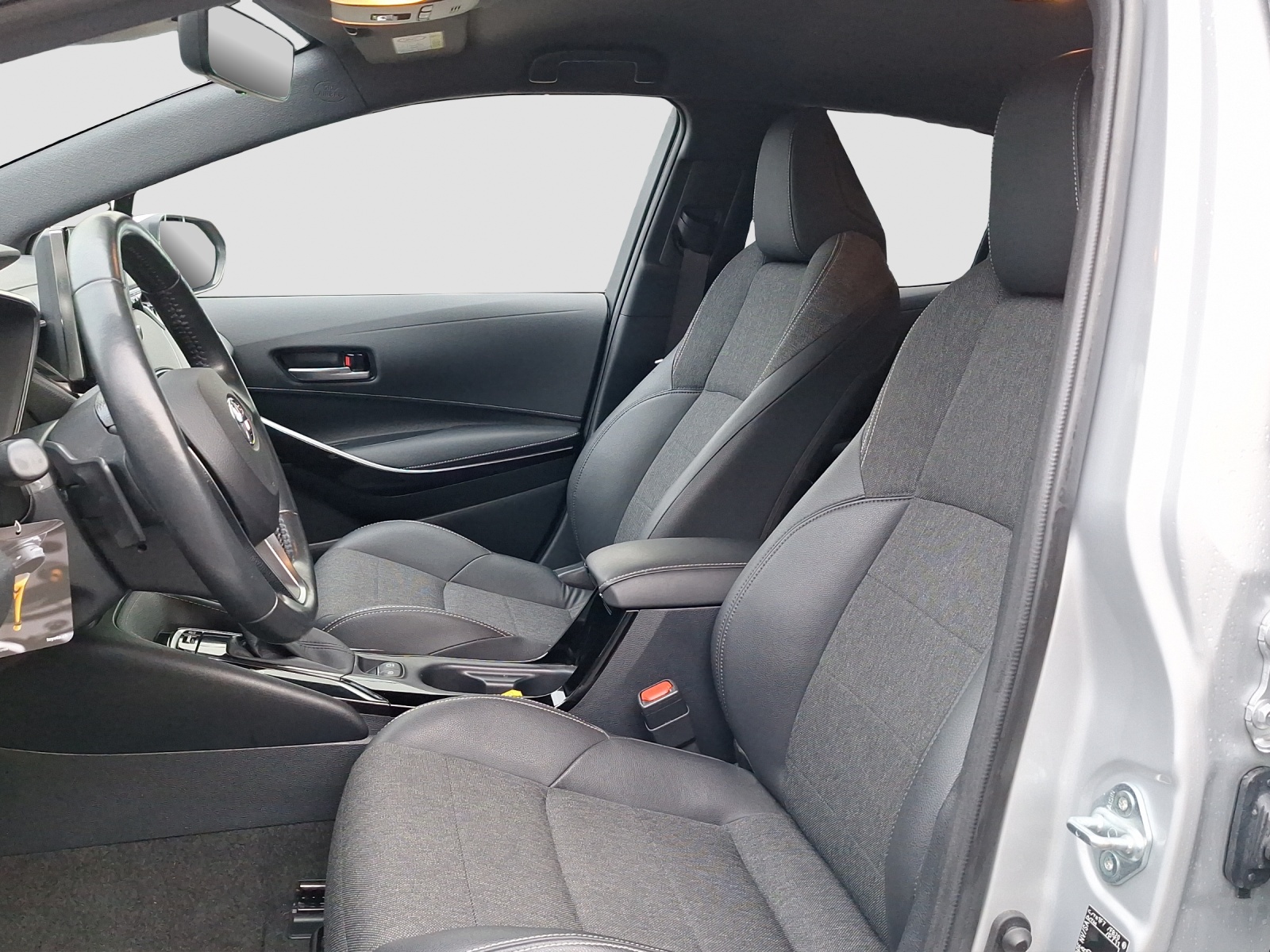 TOYOTA Corolla 2.0 HSD Trend-image-9