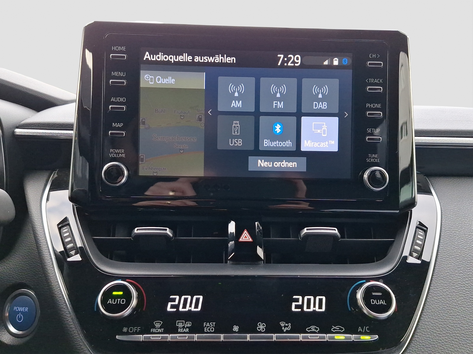 TOYOTA Corolla 2.0 HSD Trend-image-17