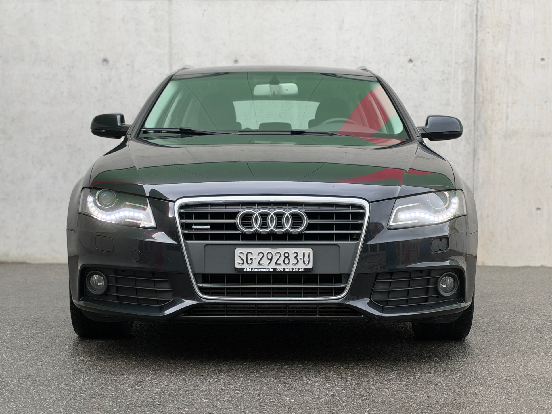 AUDI A4 Avant 1.8 TFSI quattro-image-2