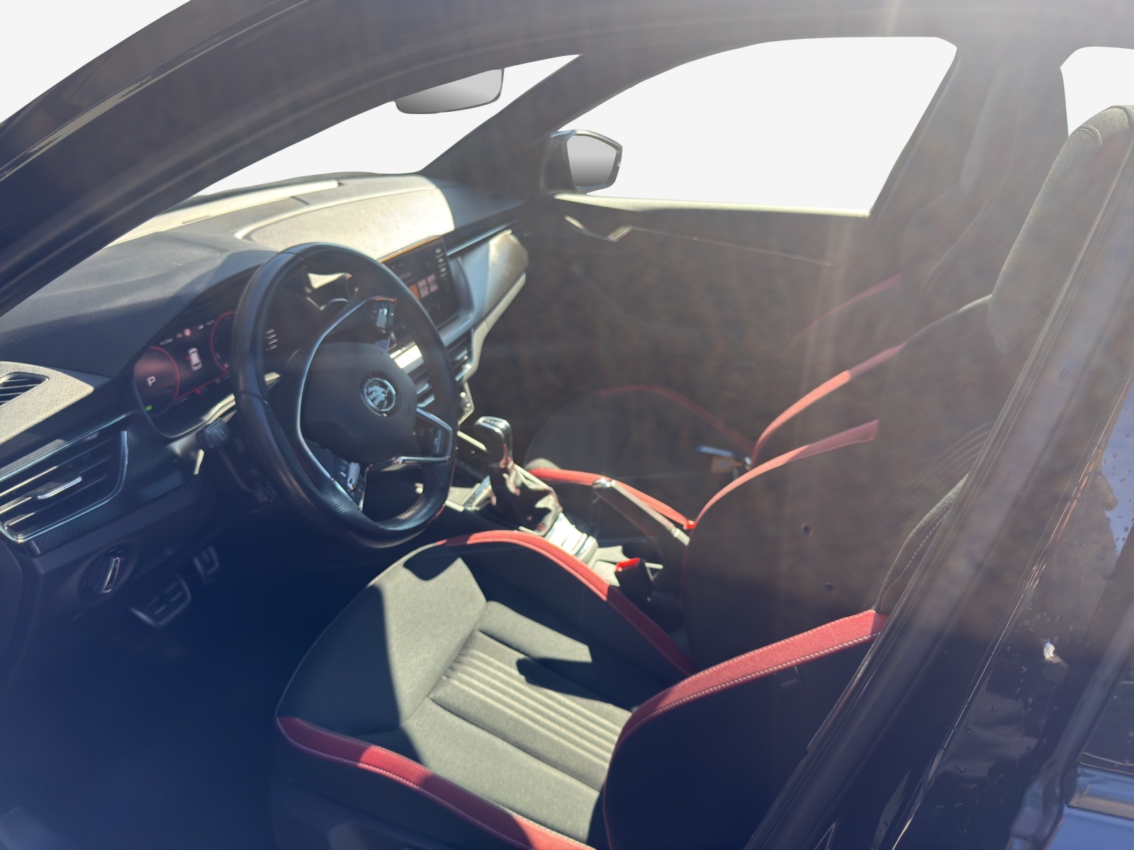 SKODA Kamiq 1.0 TSI Monte Carlo DSG-image-7