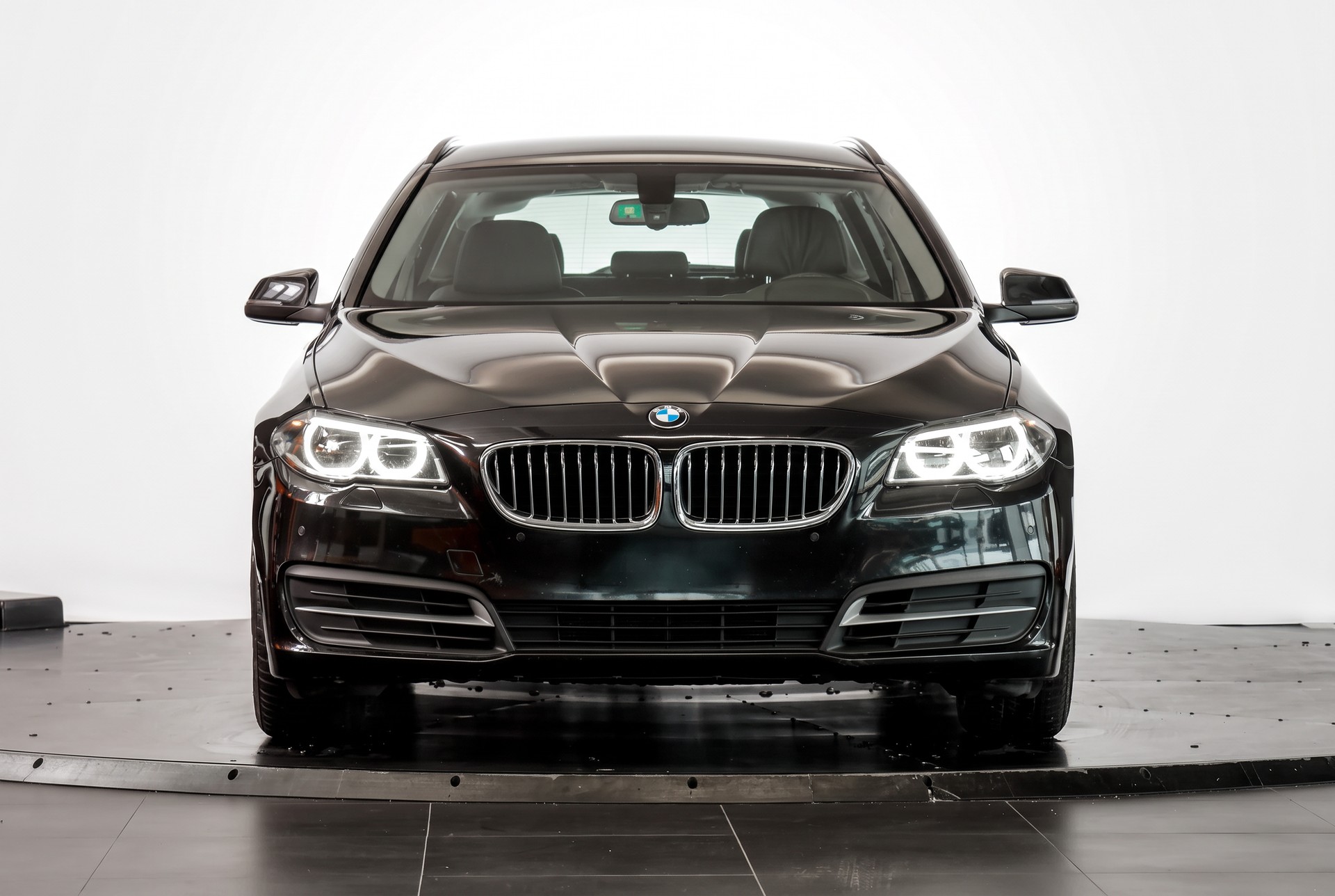 BMW 520d Touring xDrive Luxury Line Steptronic Navigation Professional • Hayon électrique • Caméra de recul-image-1