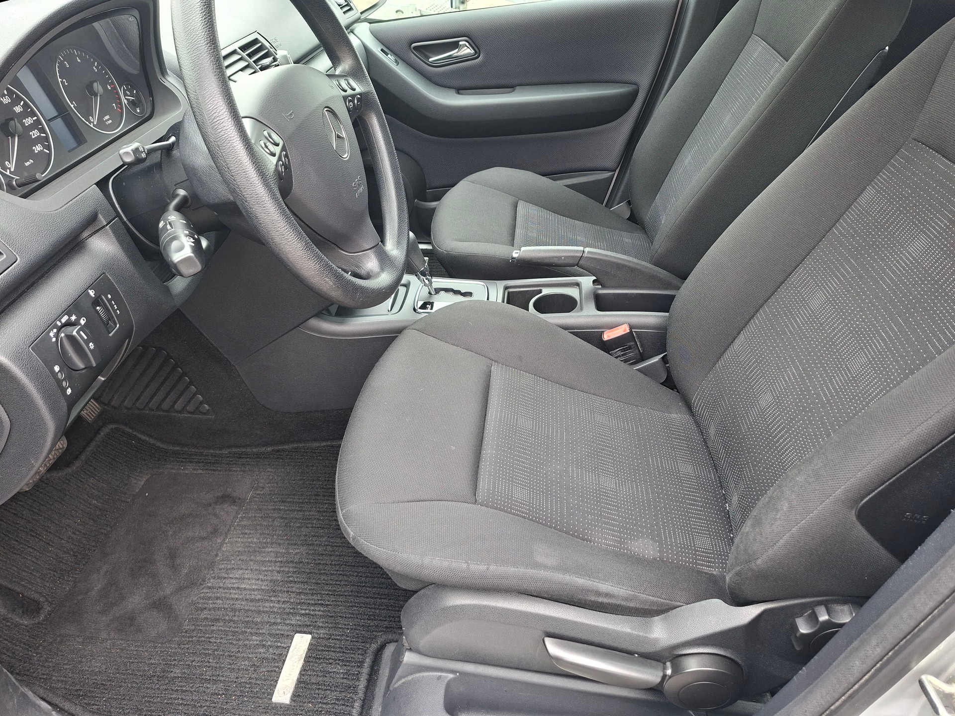 MERCEDES-BENZ A 180 (170) Classic Autotronic-image-6