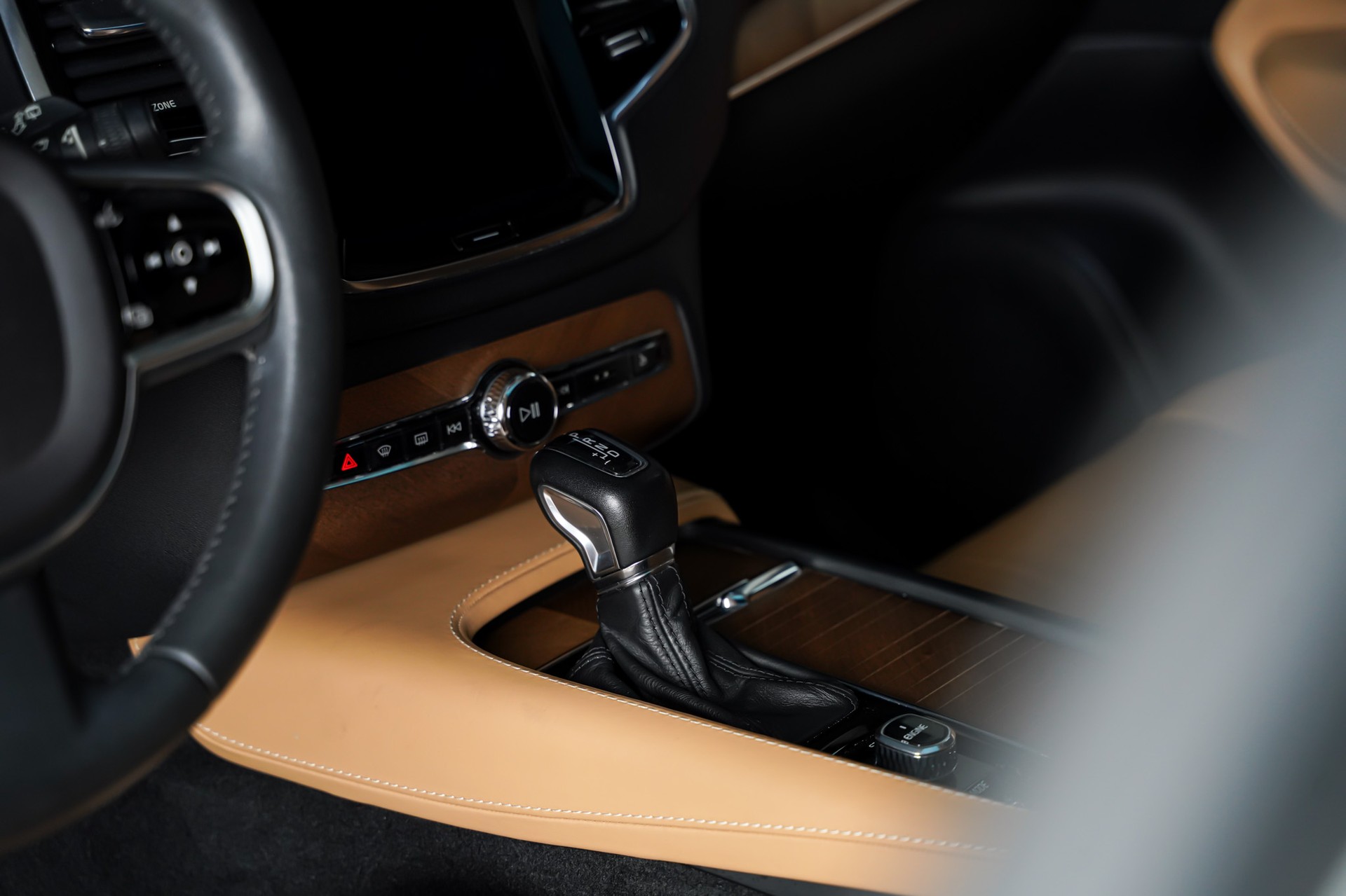 VOLVO XC90 D5 AWD Inscription Geartronic-image-11