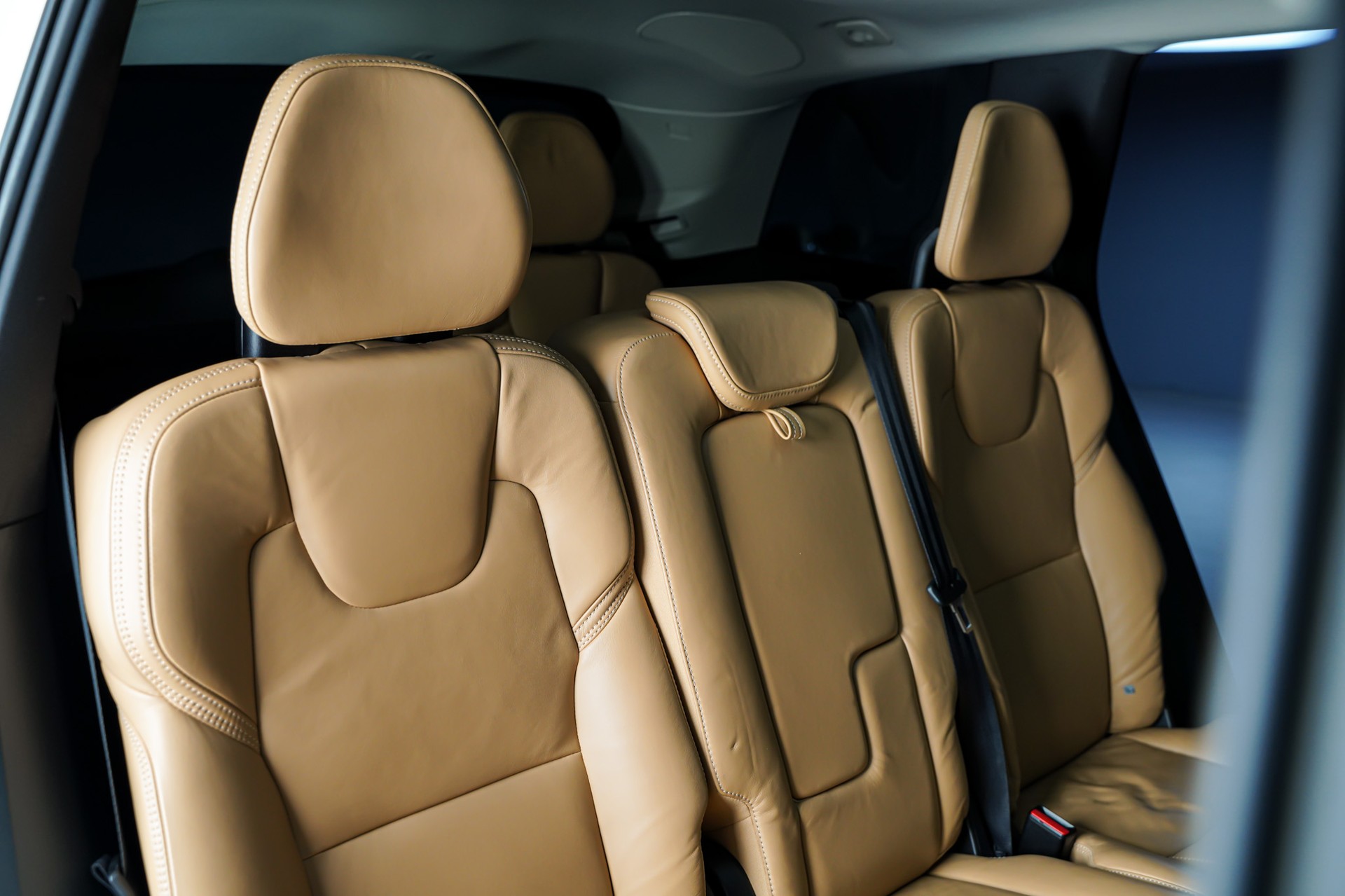 VOLVO XC90 D5 AWD Inscription Geartronic-image-18