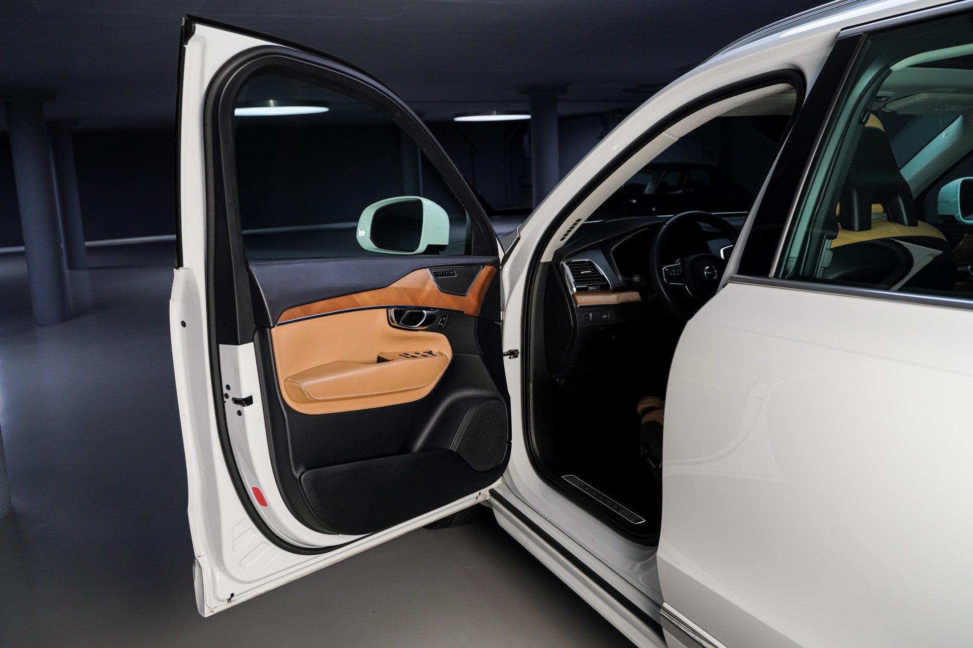 VOLVO XC90 D5 AWD Inscription Geartronic-image-7
