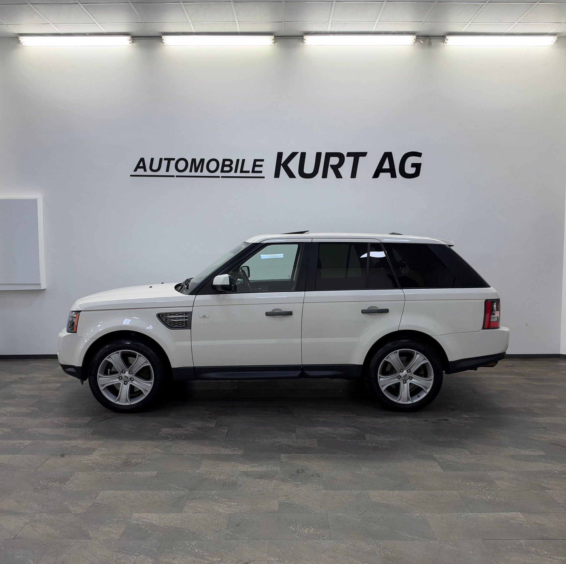 LAND ROVER Range Rover Sport 3.6 Td8 HSE Automatic-showroom-element-2