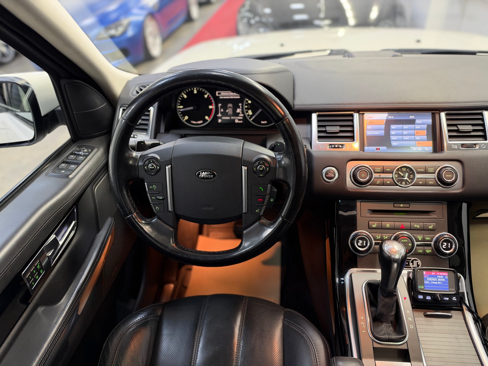 LAND ROVER Range Rover Sport 3.6 Td8 HSE Automatic-image-9