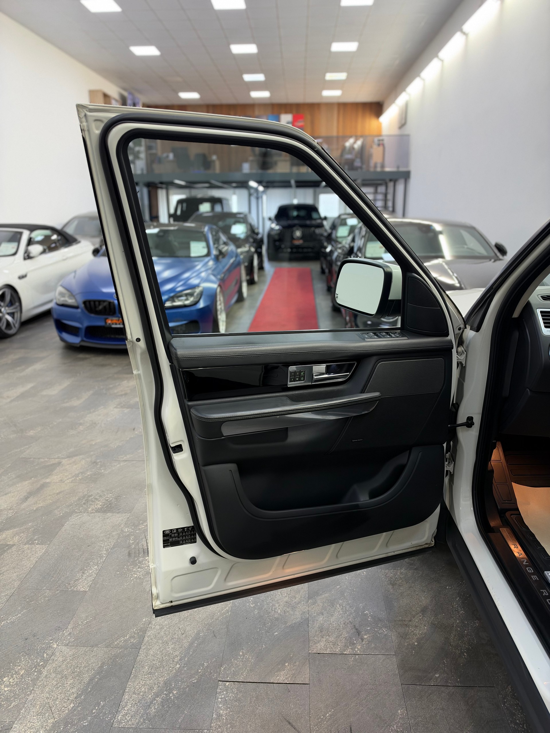 LAND ROVER Range Rover Sport 3.6 Td8 HSE Automatic-image-15