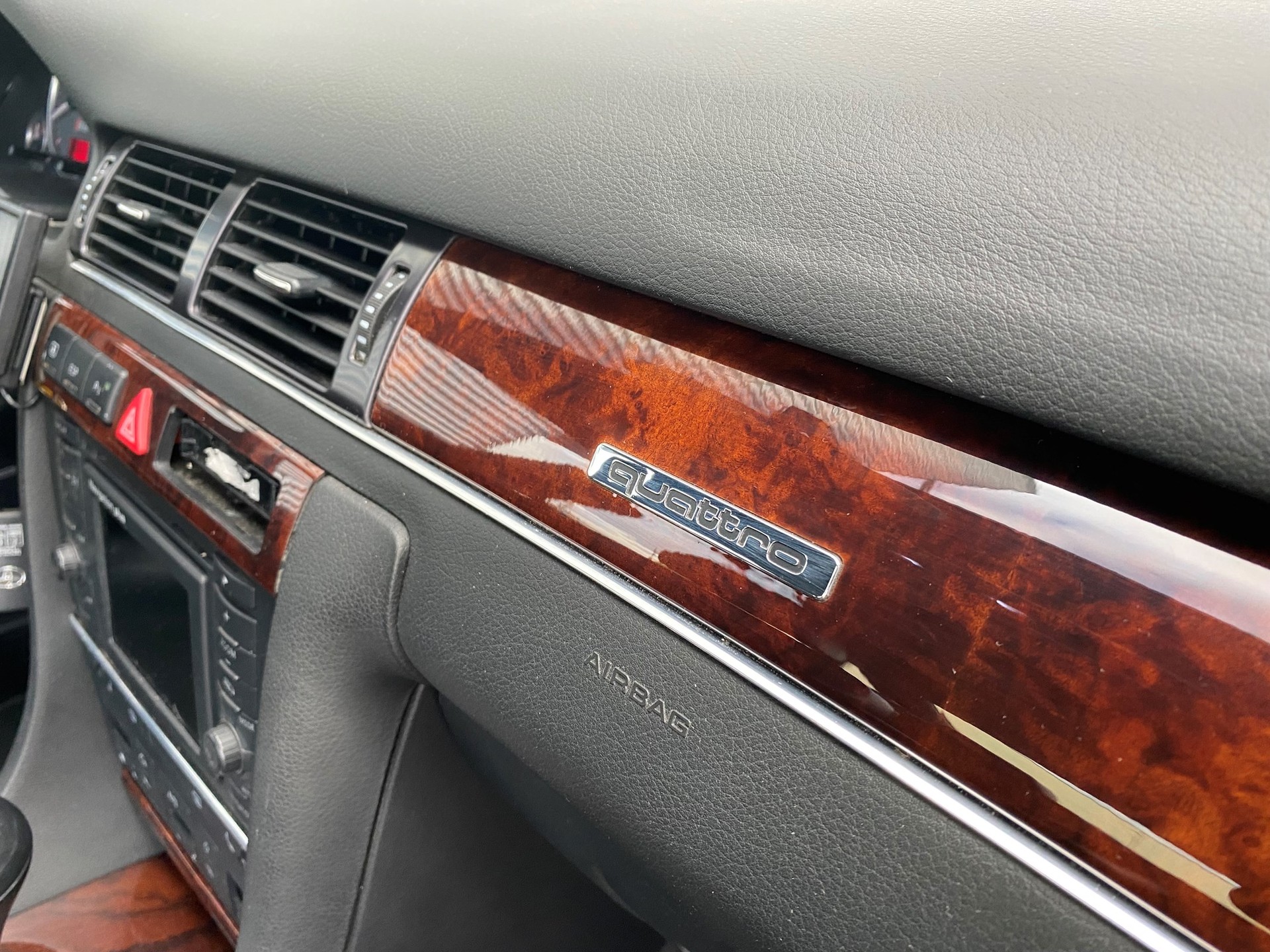 AUDI S6 quattro tiptronic-image-13