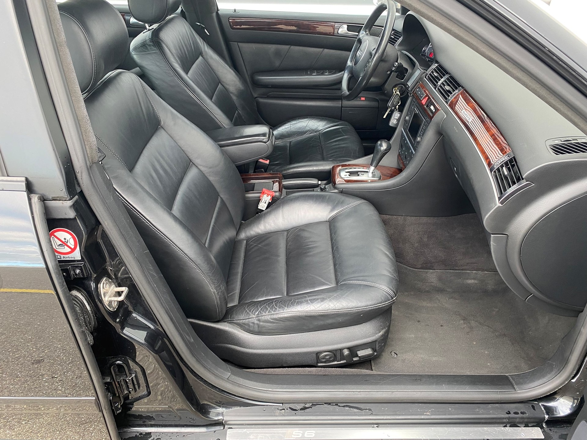 AUDI S6 quattro tiptronic-image-10
