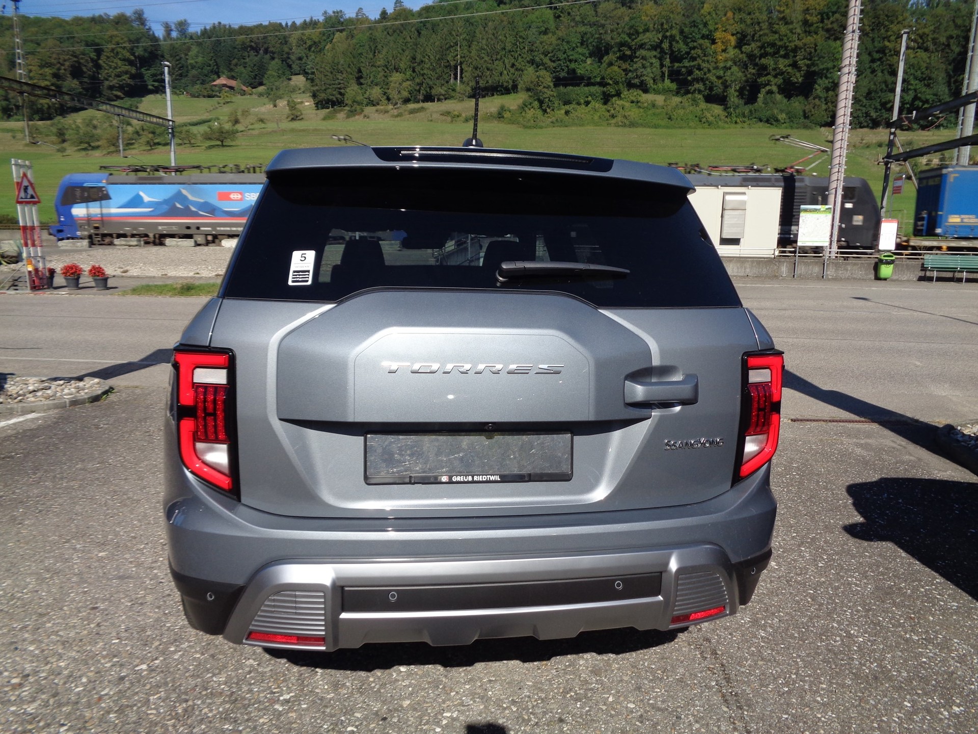 KGM-SsangYong TORRES 1st Edition AWD AT-image-5