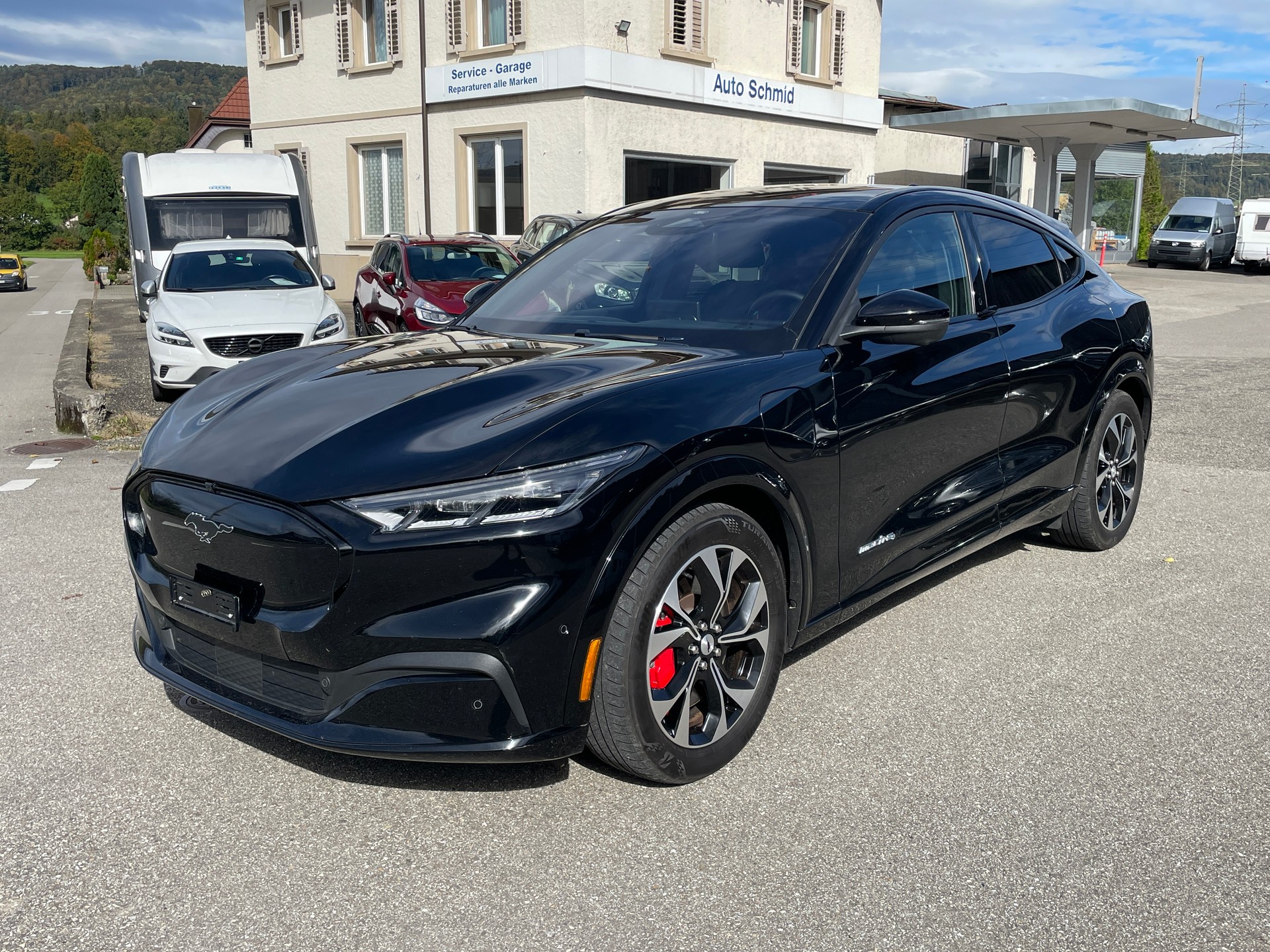 FORD Mustang MACH-E AWD Extended 99 kWh-showroom-element-1