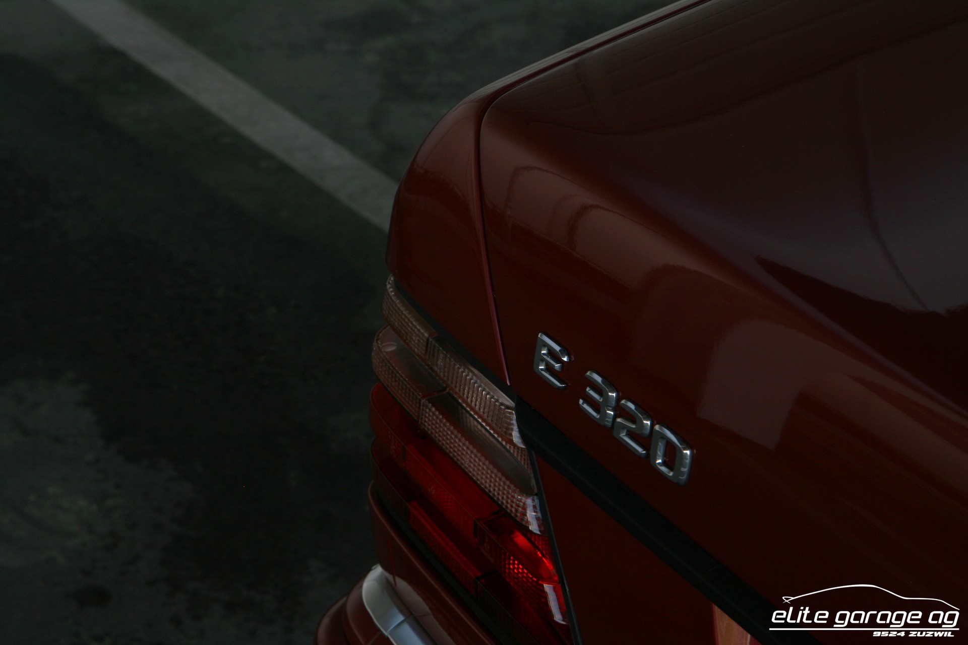 MERCEDES-BENZ E 320-image-12