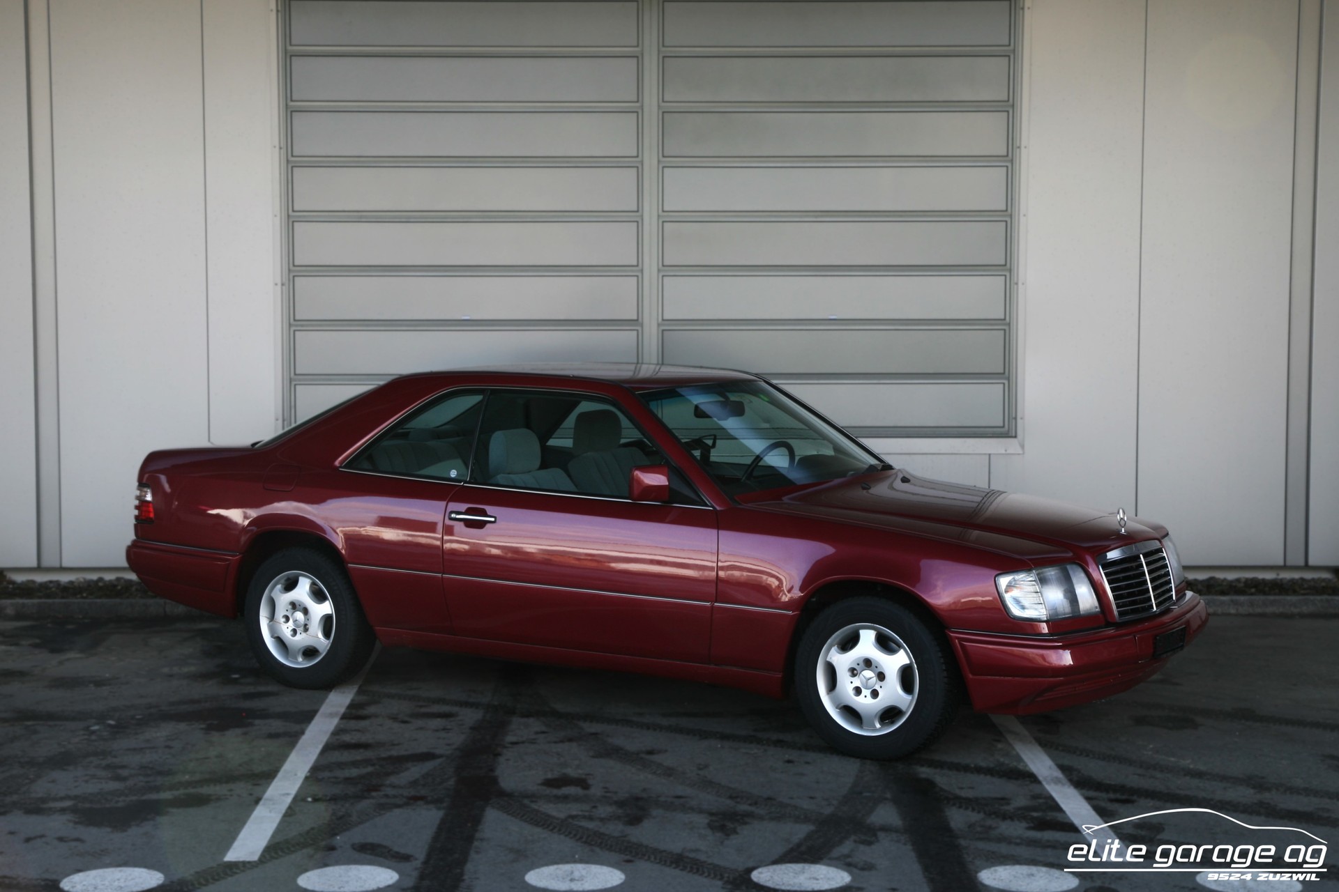 MERCEDES-BENZ E 320-image-6