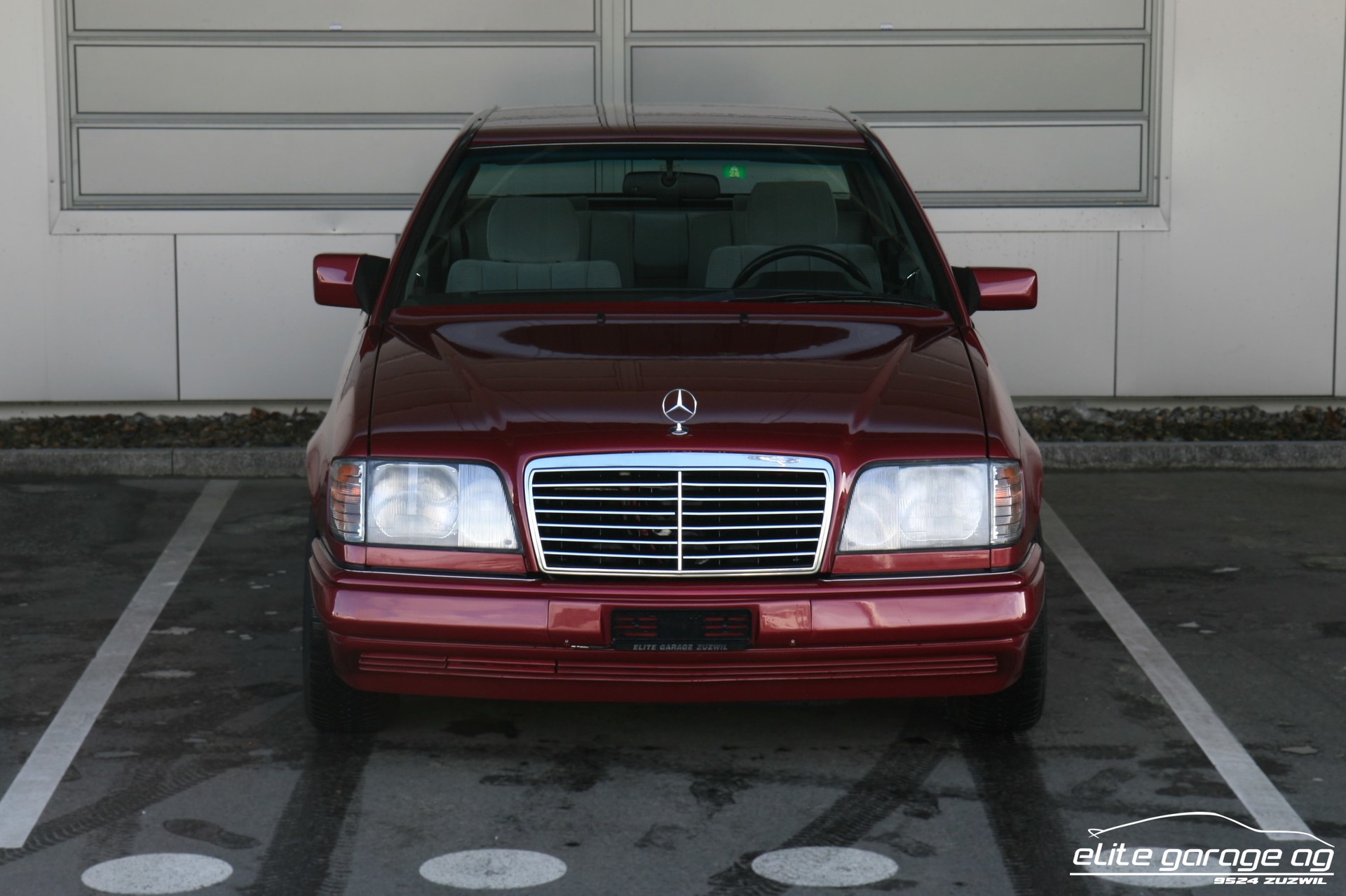 MERCEDES-BENZ E 320-image-7