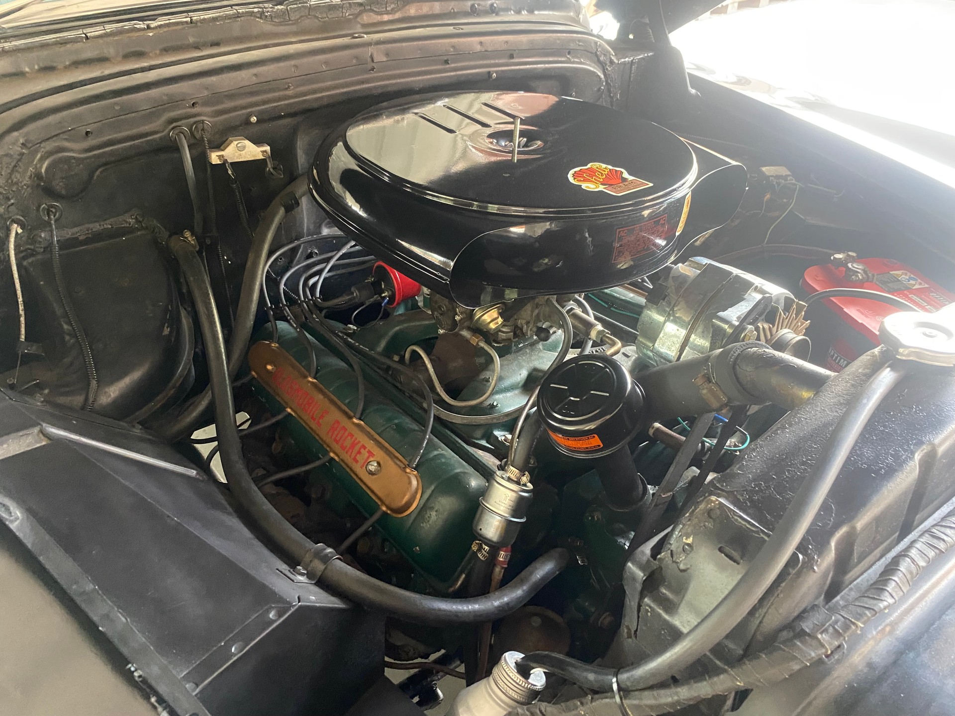 OLDSMOBILE 88 Futuramic Club Coupe-image-13