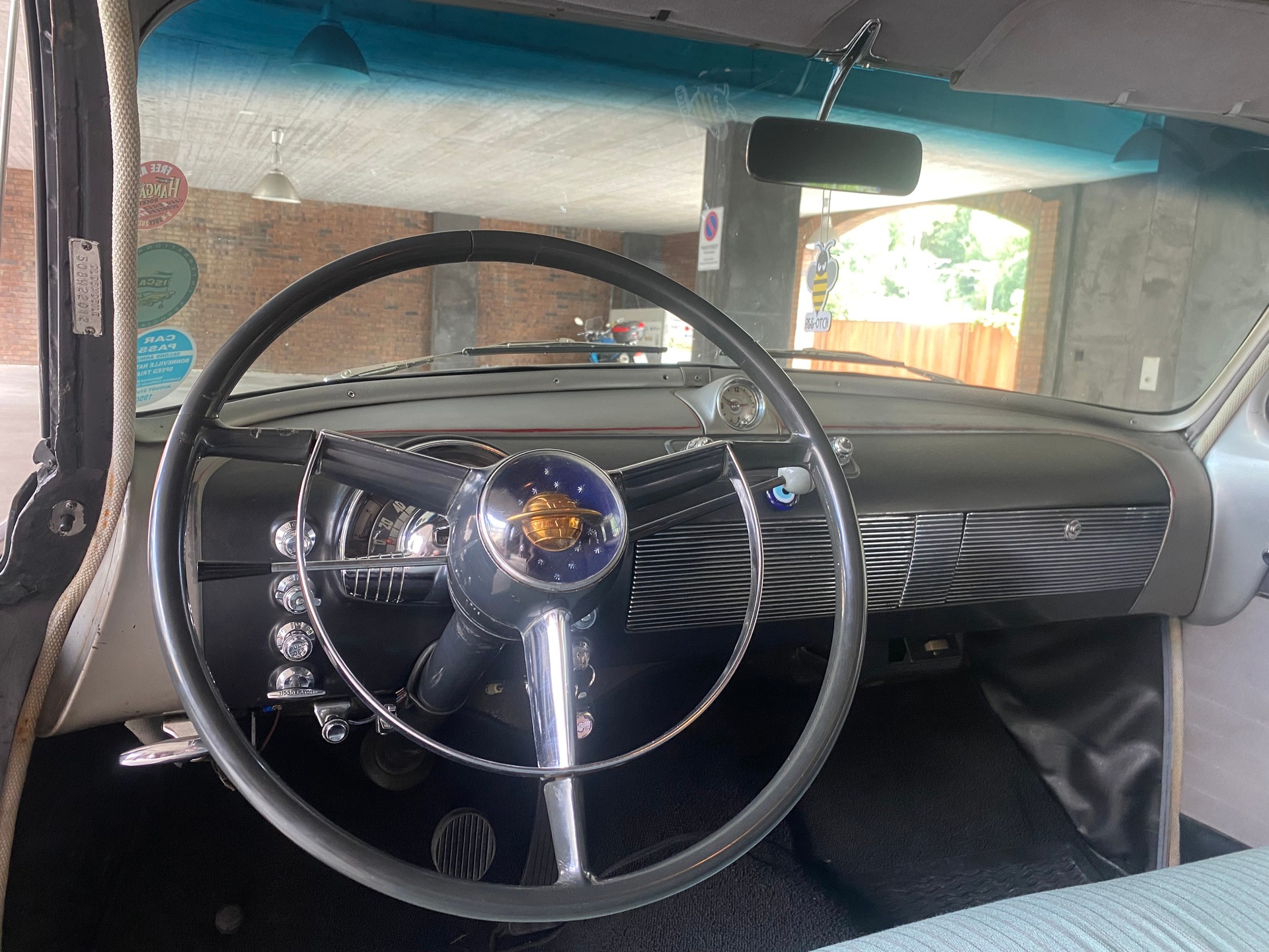 OLDSMOBILE 88 Futuramic Club Coupe-image-8