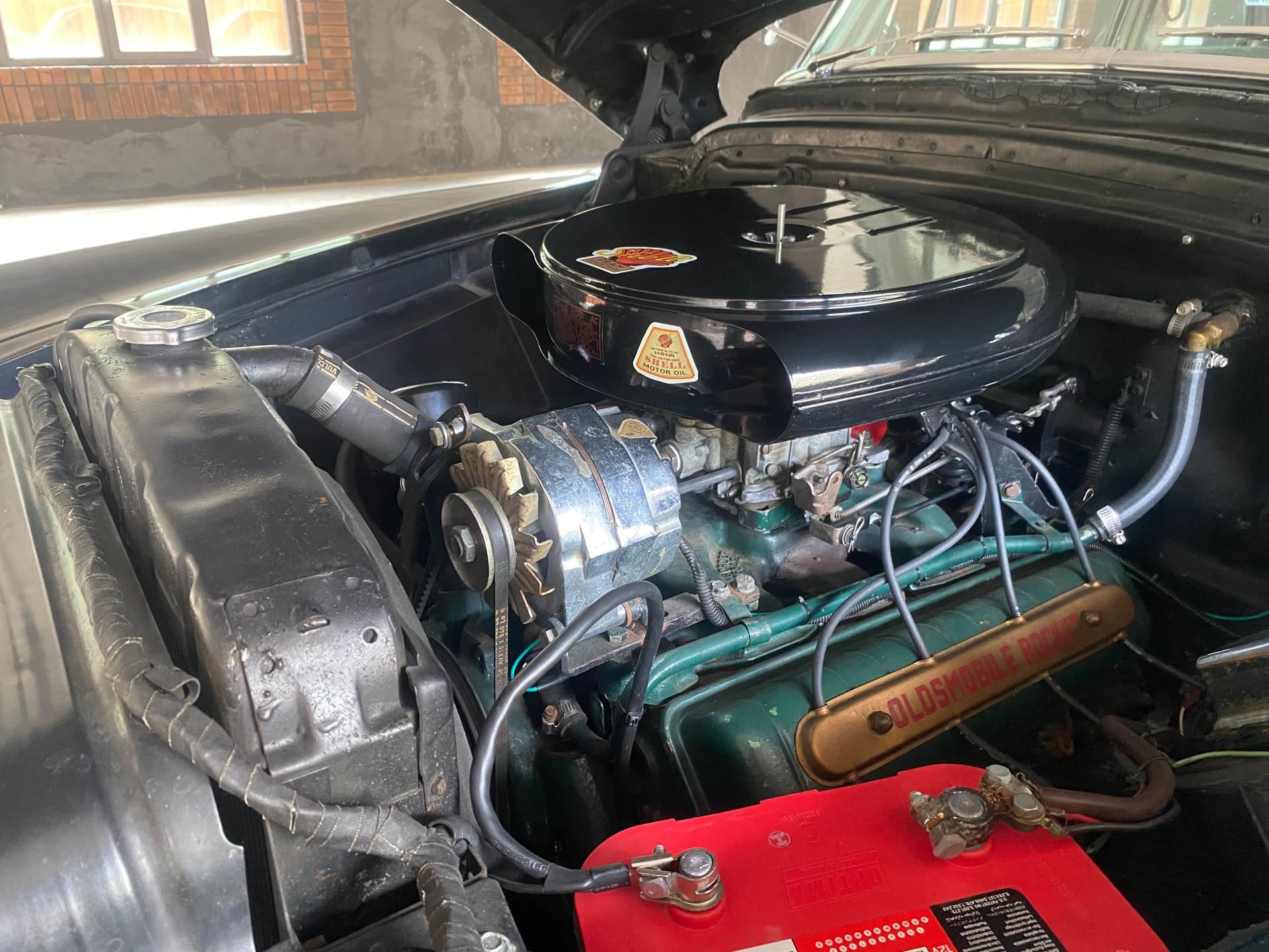 OLDSMOBILE 88 Futuramic Club Coupe-image-12