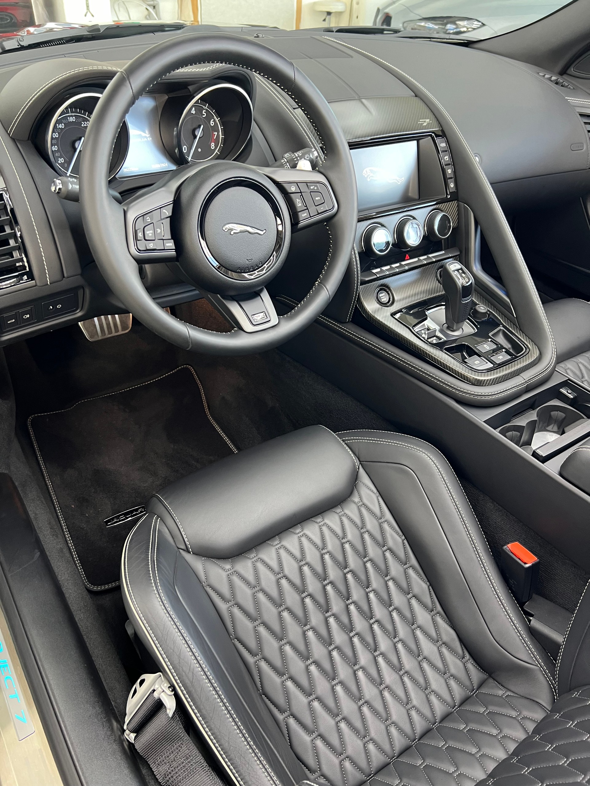 JAGUAR 5.0 V8 PROJECT 7-image-13