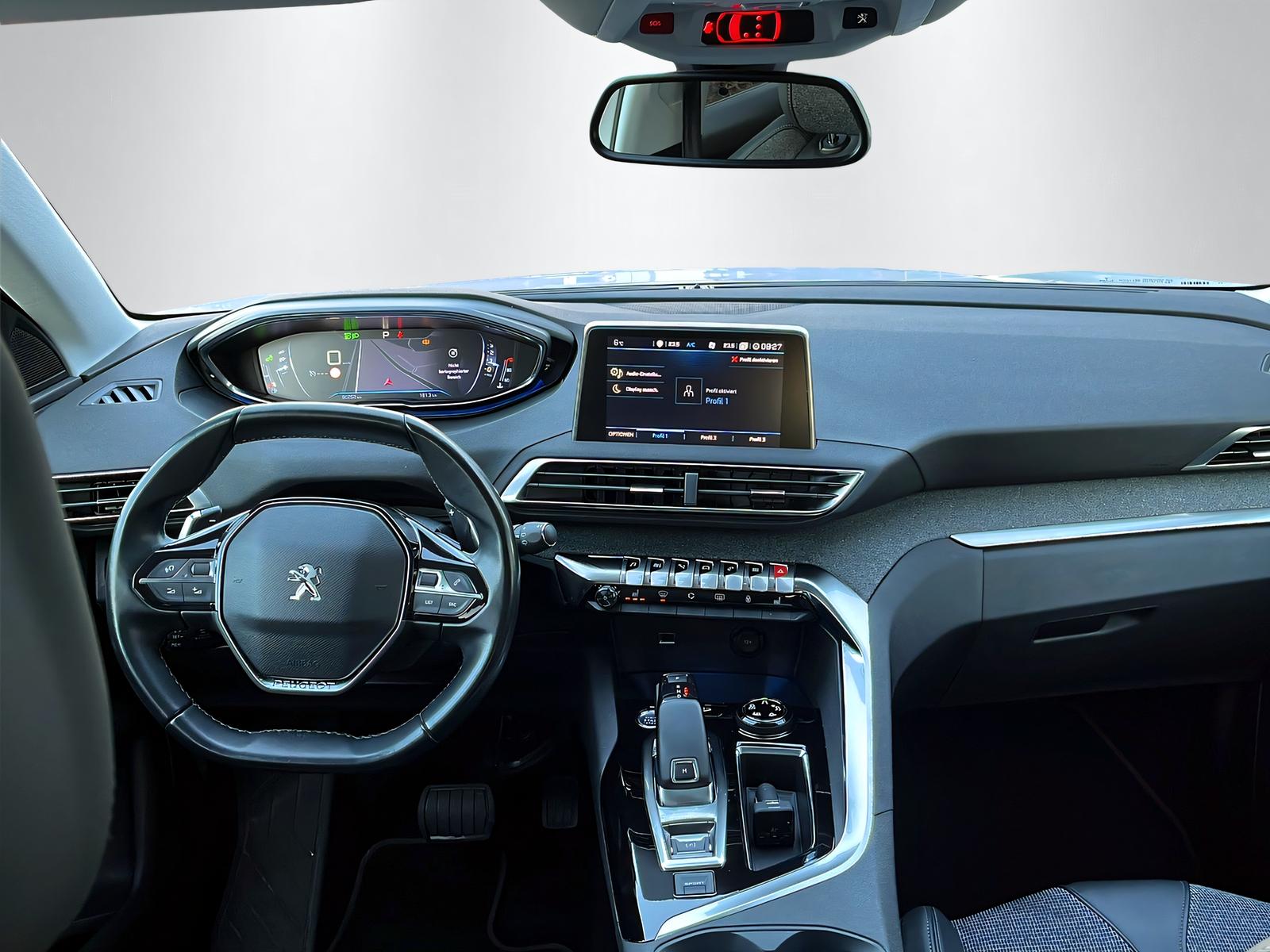 PEUGEOT 3008 1.6 PureTech Allure-image-7
