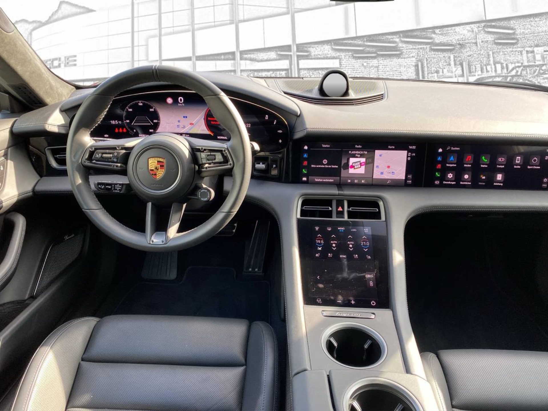 PORSCHE Taycan Turbo-image-4