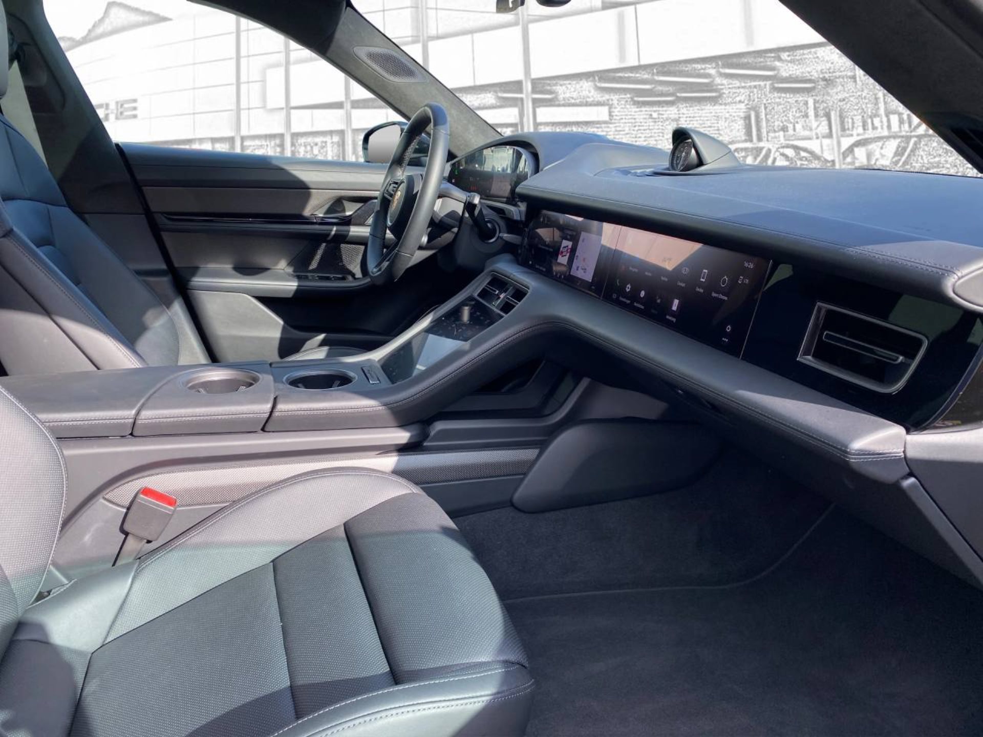 PORSCHE Taycan Turbo-image-13